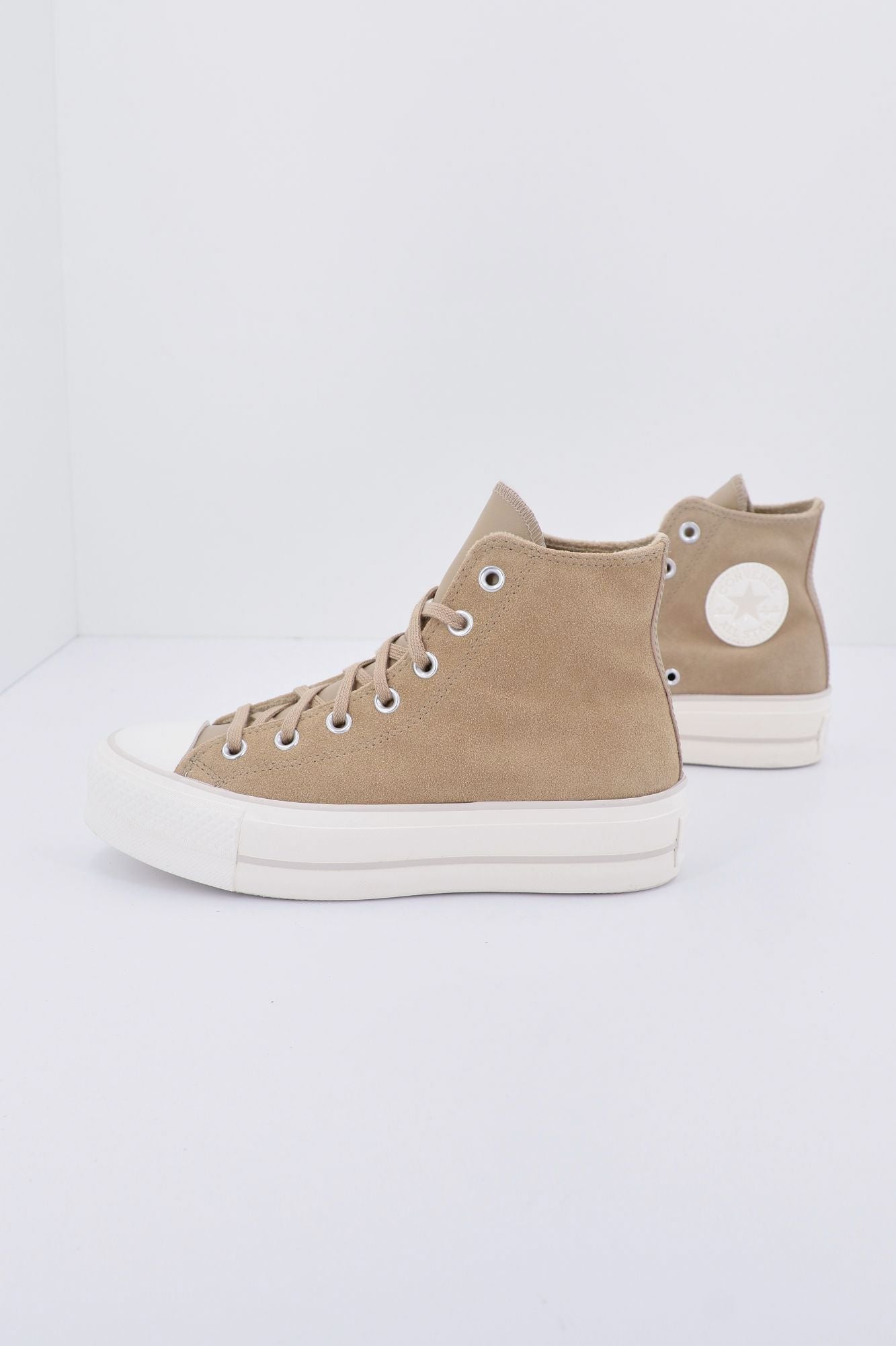 CONVERSE CHUCK TAYLOR ALL STAR LIFT HI en color MARRON CLARO (2)