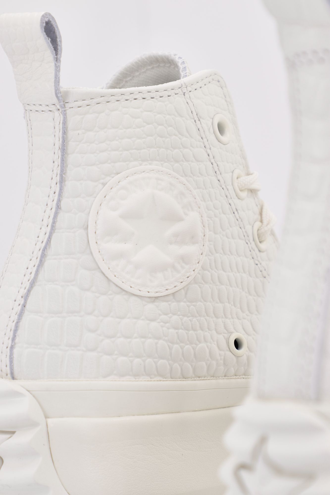 CONVERSE CHUCK TAYLOR ALL STAR RUN STAR HIKE HI en color BLANCO (4)