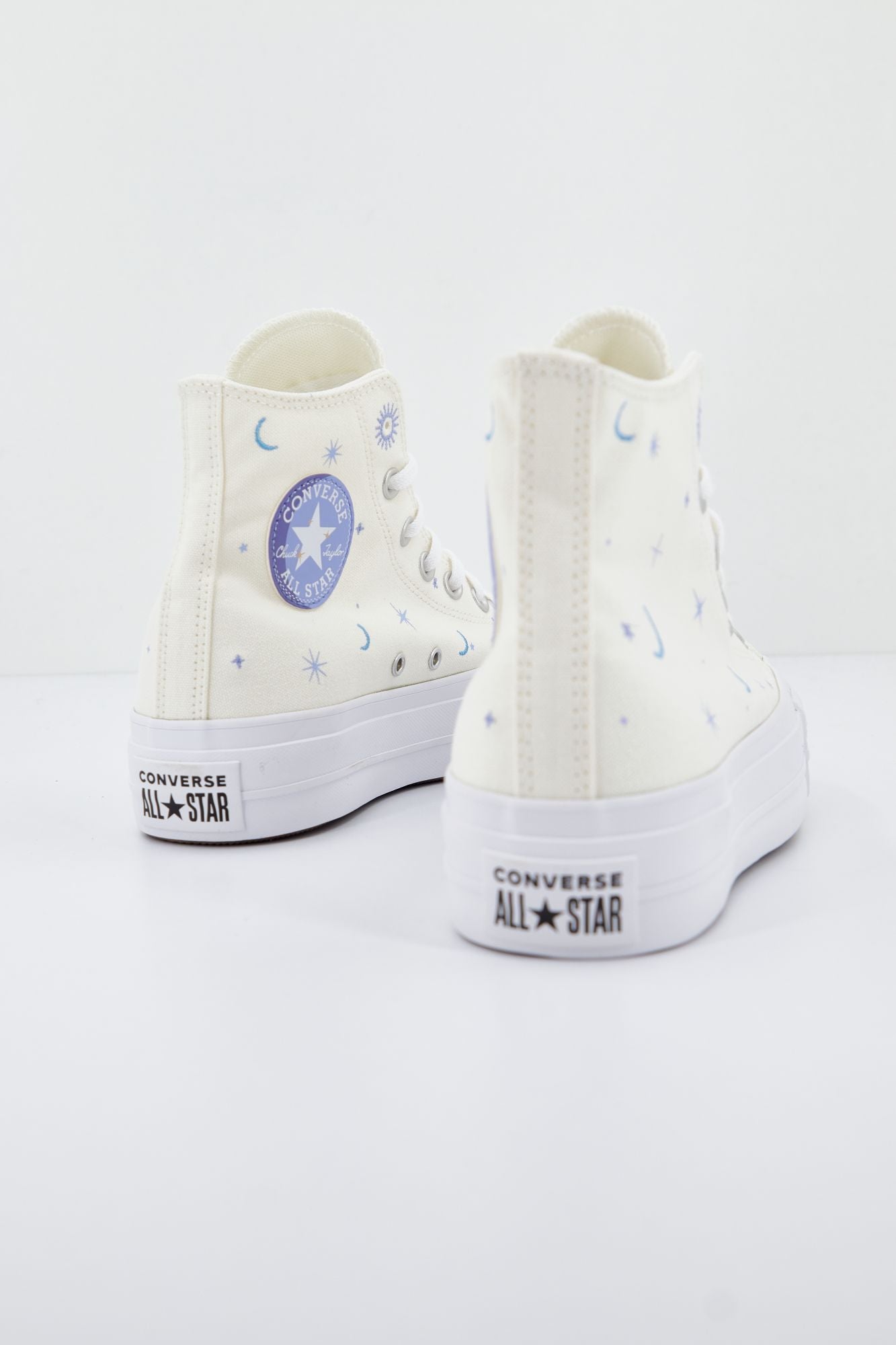 CONVERSE CTAS LIFT HI en color BEIS (3)