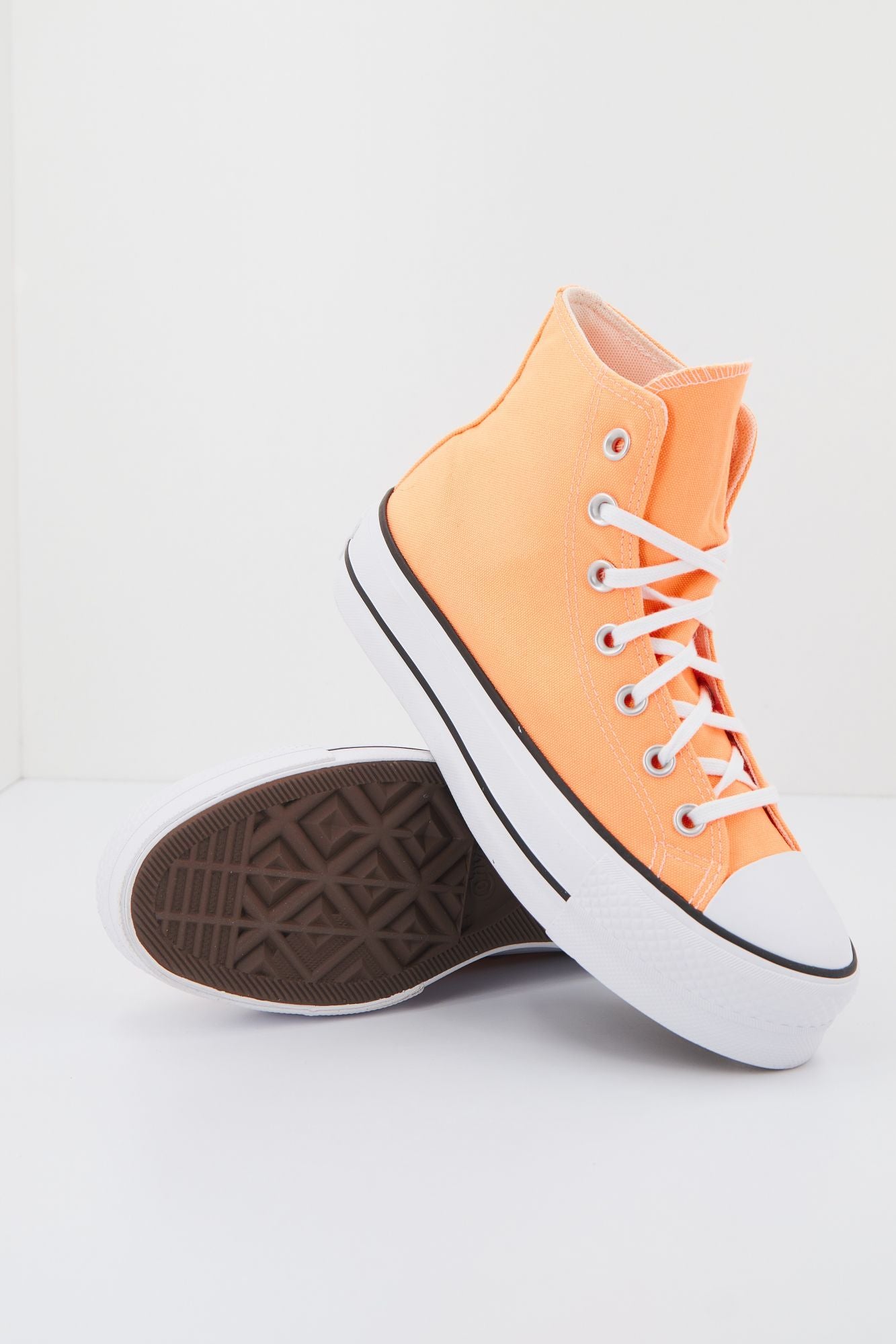 CONVERSE CHUCK TAYLOR ALL STAR HI LIFT en color NARANJA (3)