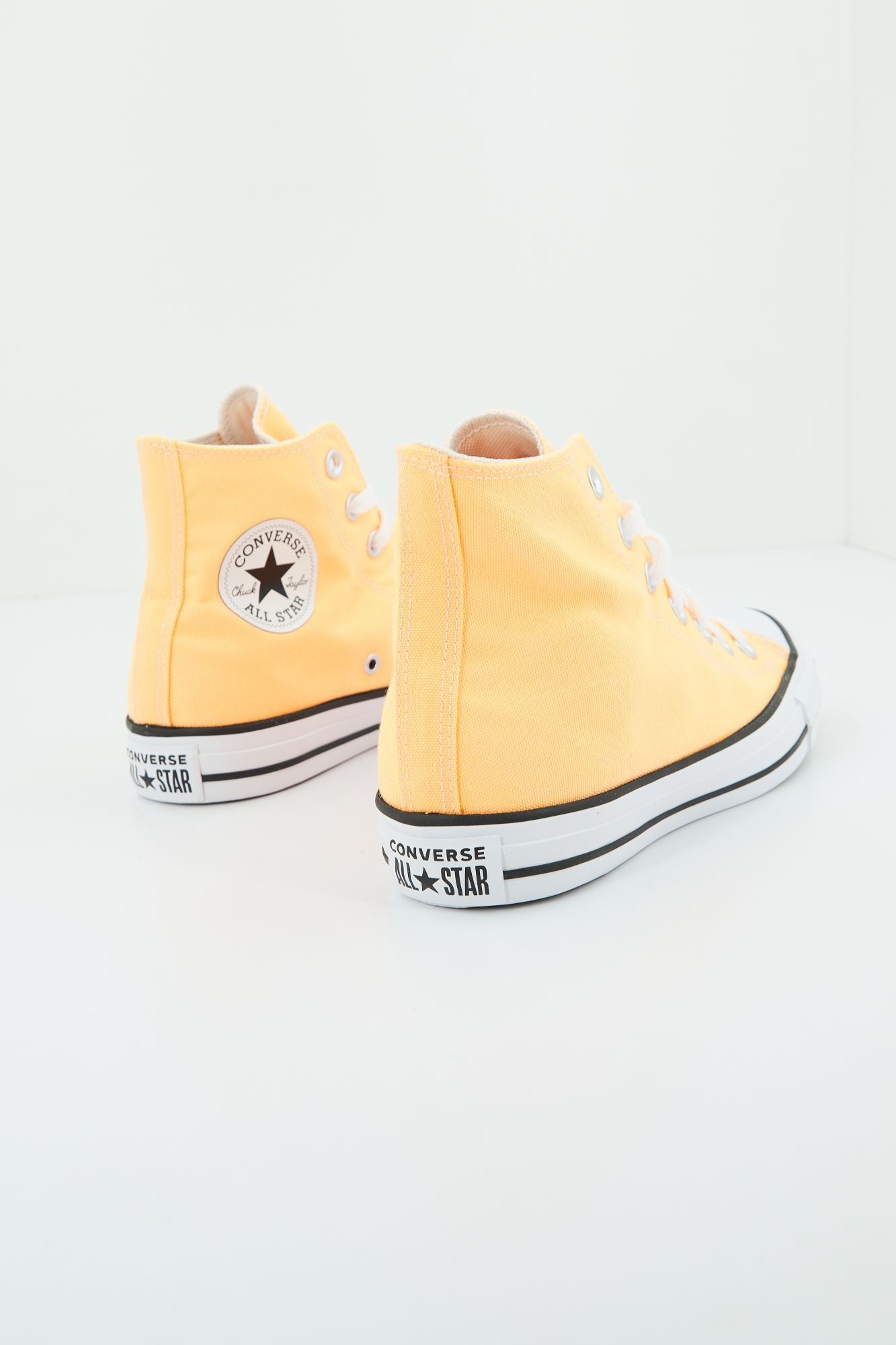 CONVERSE CHUCK TAYLOR ALL STAR HI en color NARANJA (3)