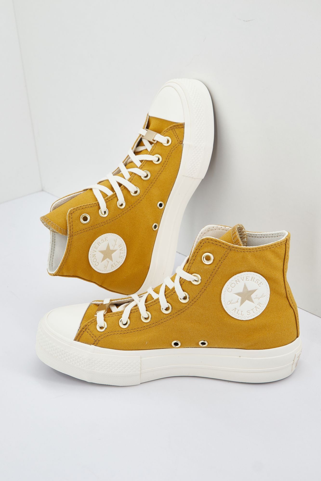 CONVERSE CHUCK TAYLOR ALL STAR LIFT HI en color MARRON (1)