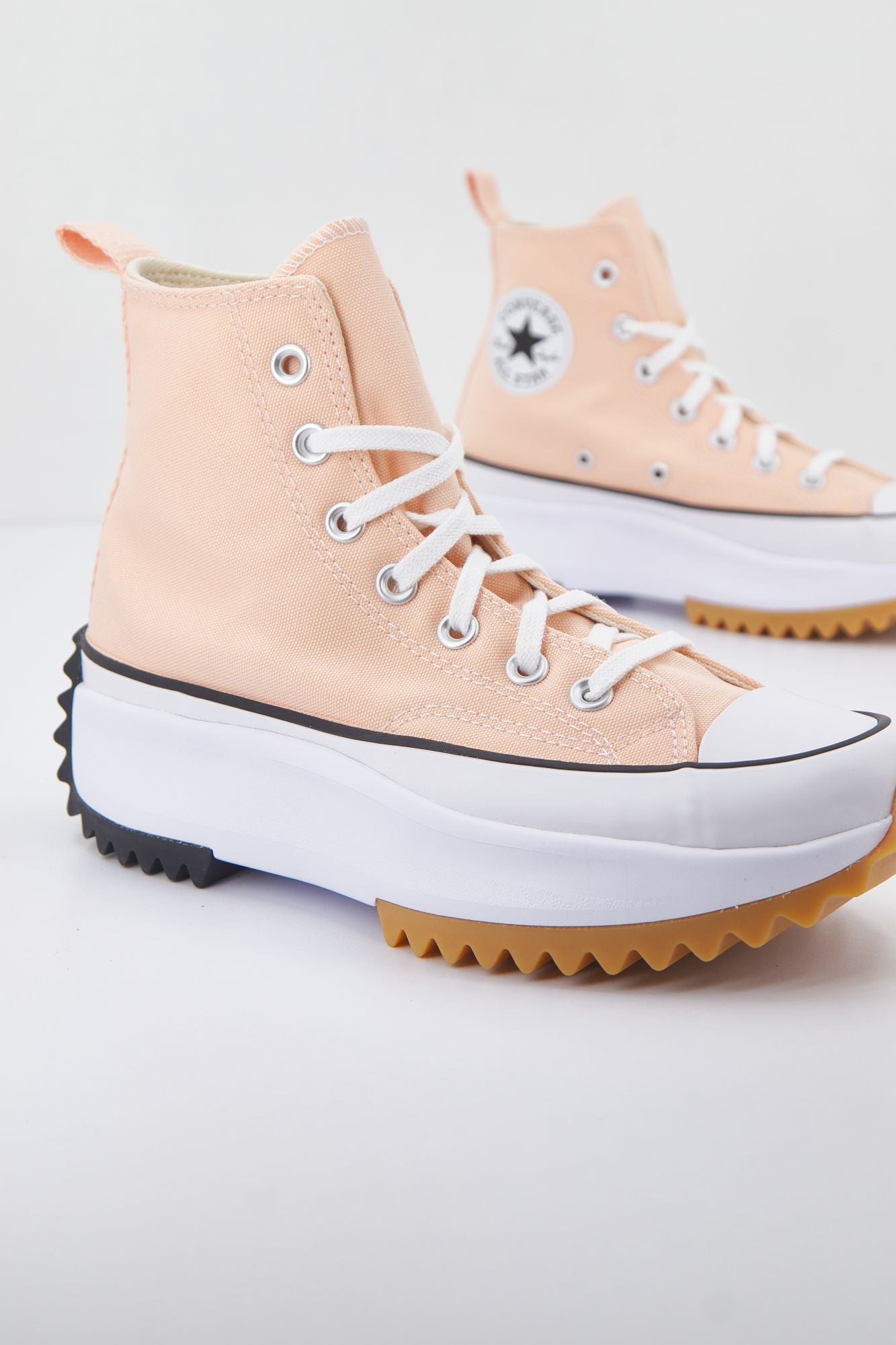 CONVERSE RUN STAR HIKE HI CHEEKY en color NUDE (2)