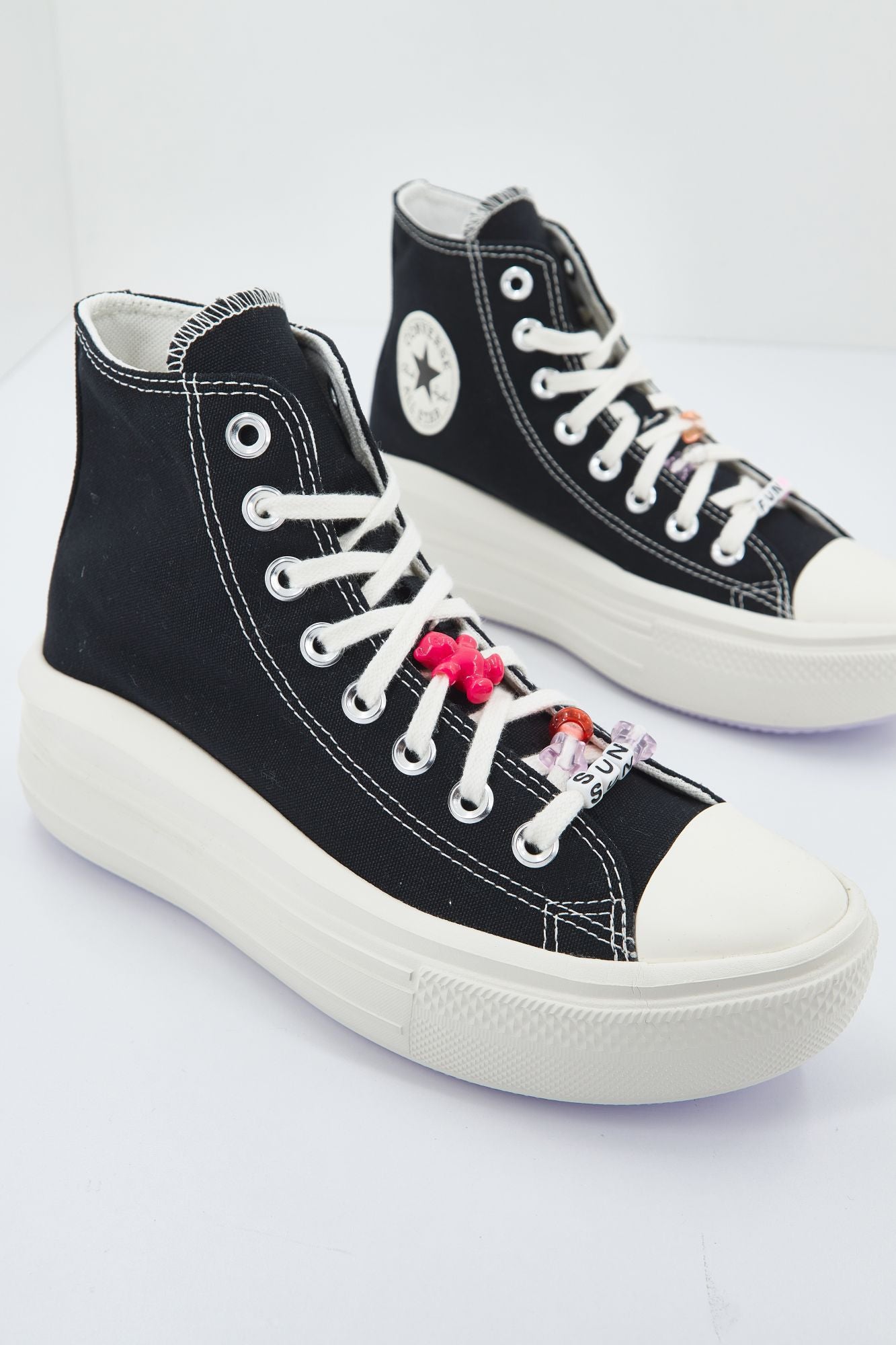 CONVERSE CHUCK TAYLOR ALL STAR MOVE HI en color NEGRO (2)