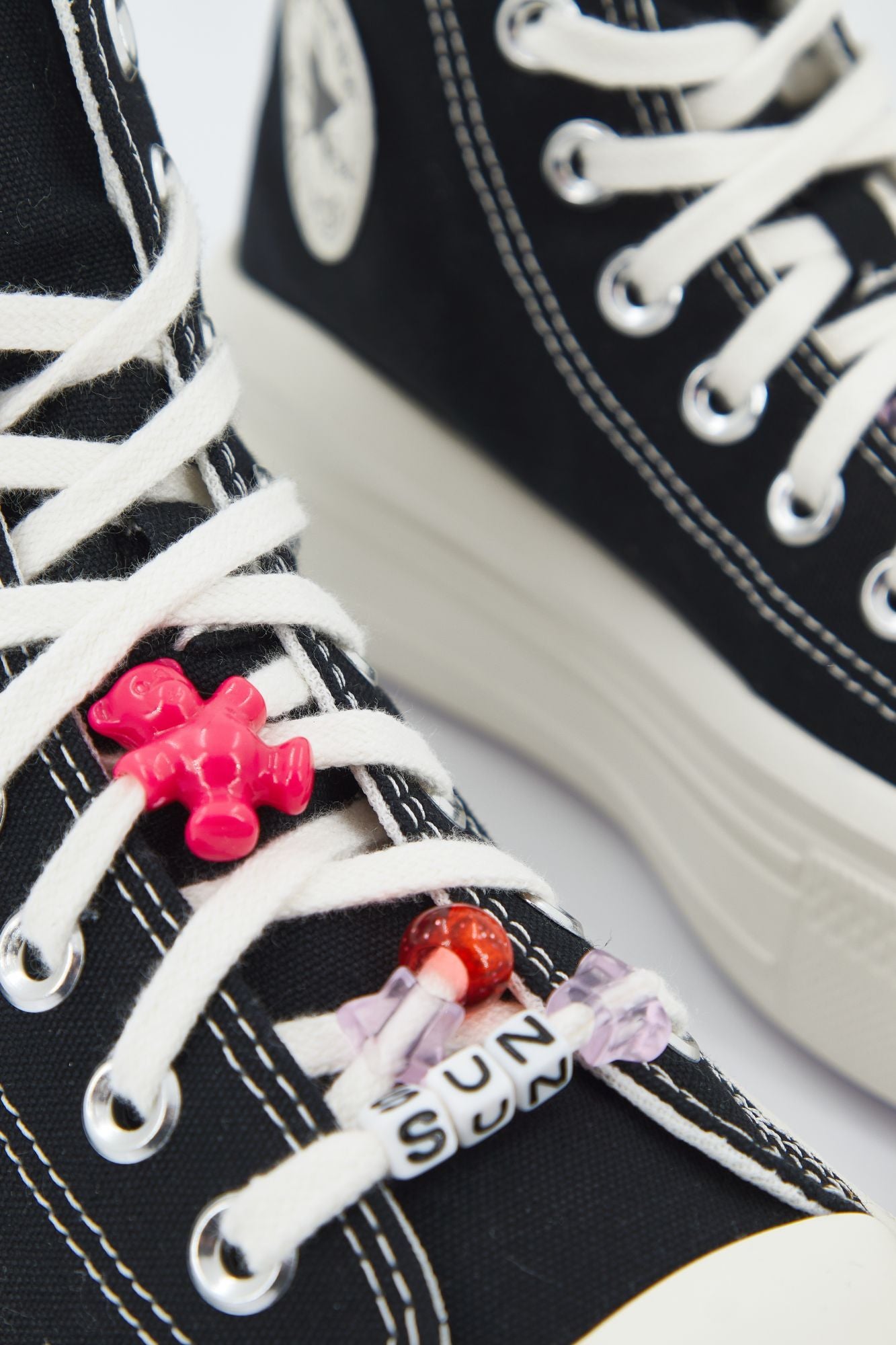 CONVERSE CHUCK TAYLOR ALL STAR MOVE HI en color NEGRO (4)