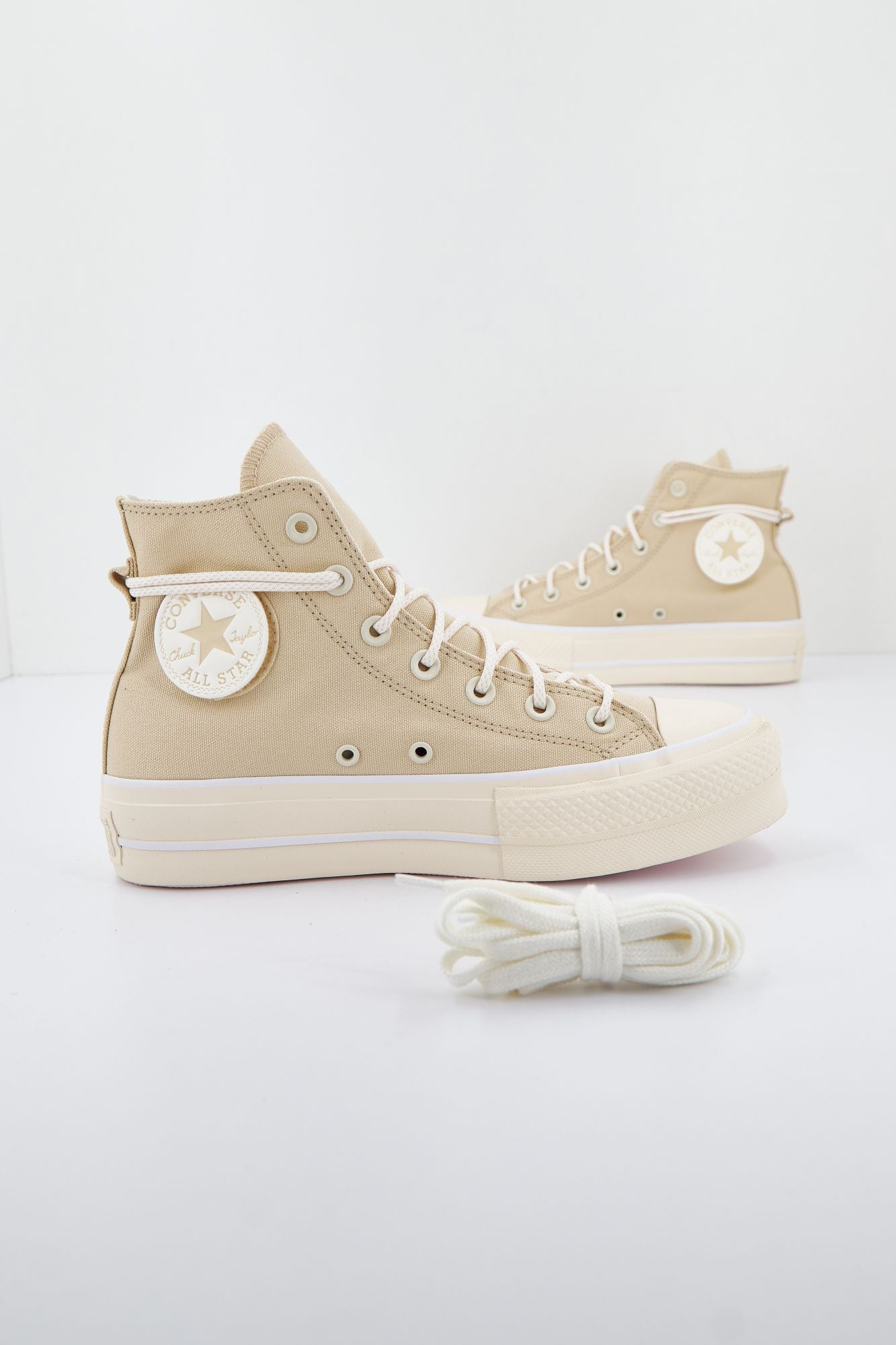 CONVERSE CHUCK TAYLOR ALL STAR LIFT HI en color BEIS (4)