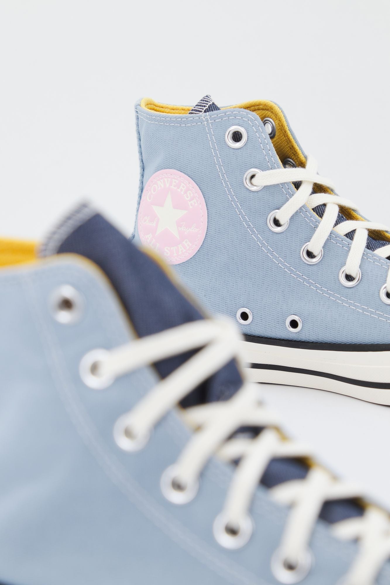 CONVERSE CHUCK TAYLOR ALL STAR HI en color AZUL (4)