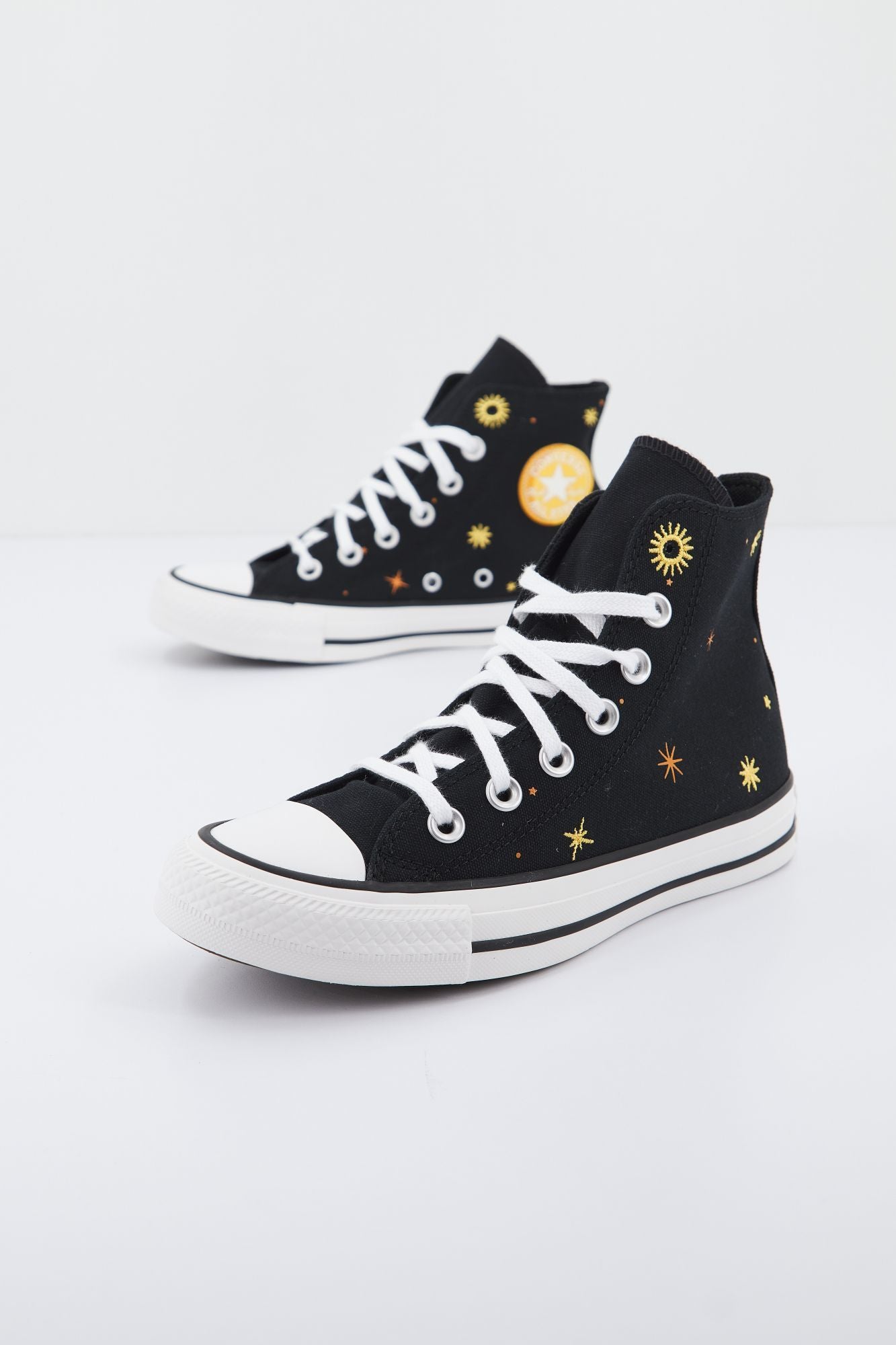 CONVERSE CHUCK TAYLOR ALL STAR LIFT HI en color NEGRO (2)