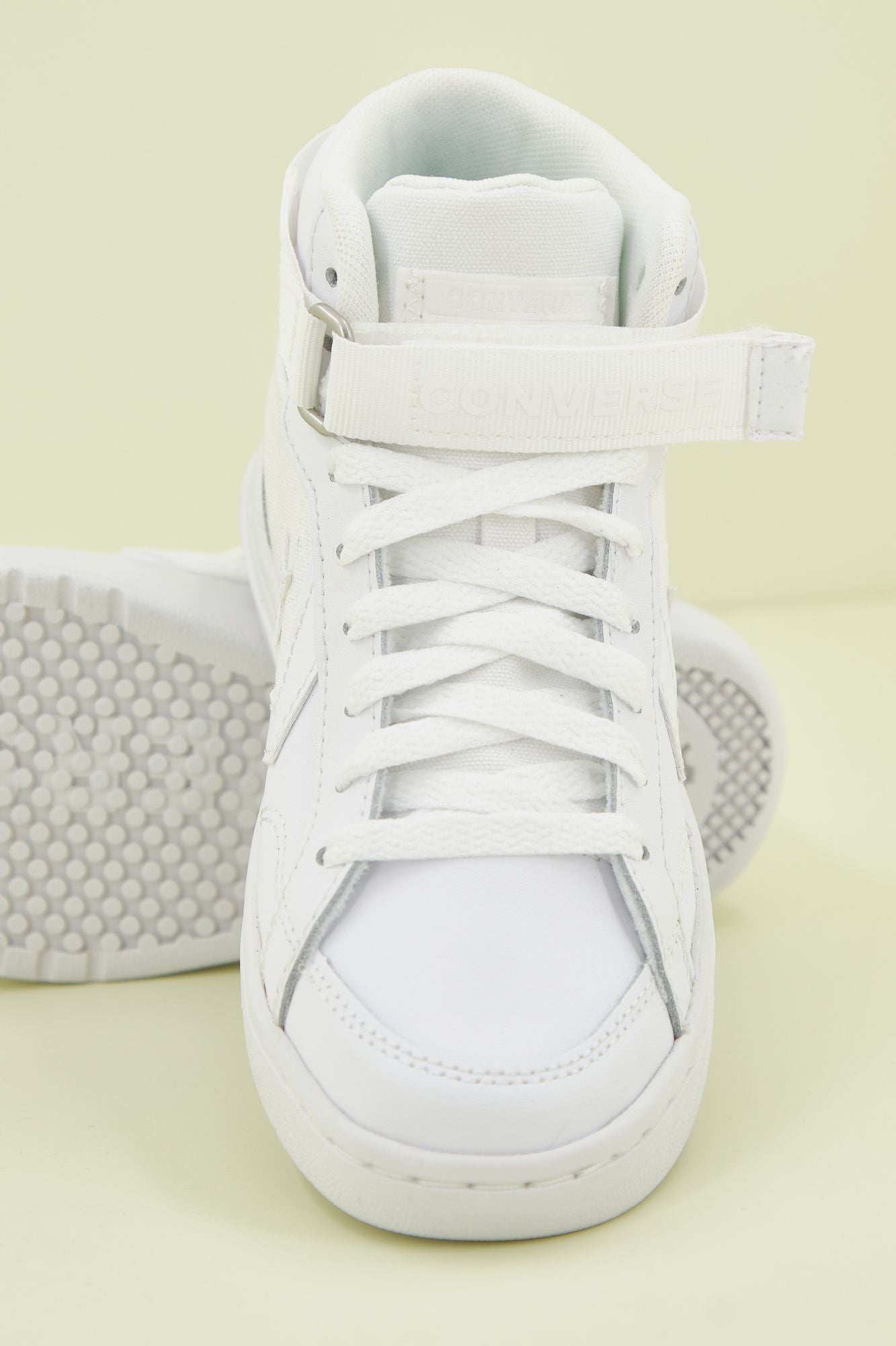 CONVERSE PRO BLAZE V2 MID en color BLANCO (2)
