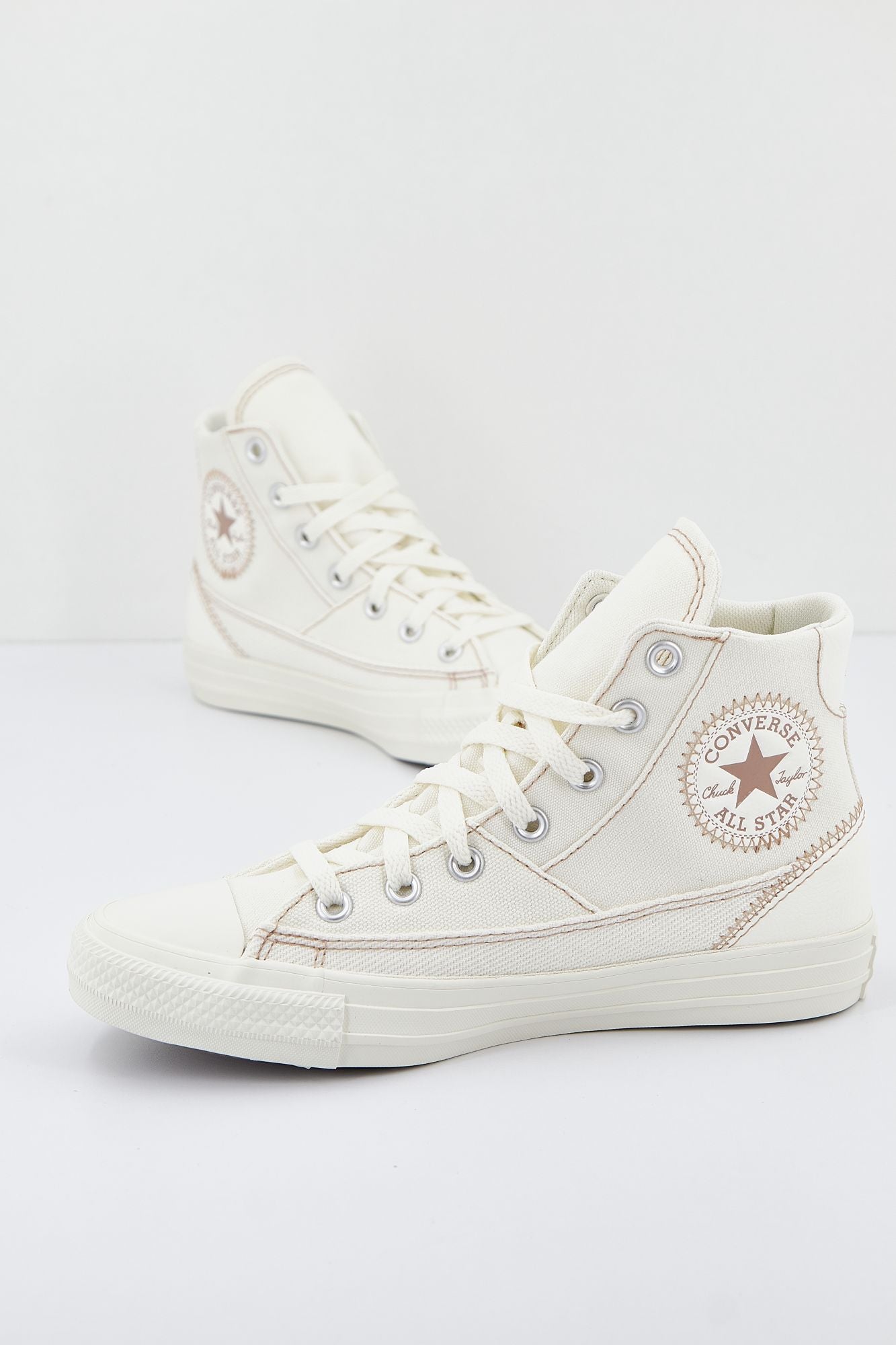 CONVERSE CHUCK TAYLOR ALL STAR PATCHWORK HI en color BLANCO (1)