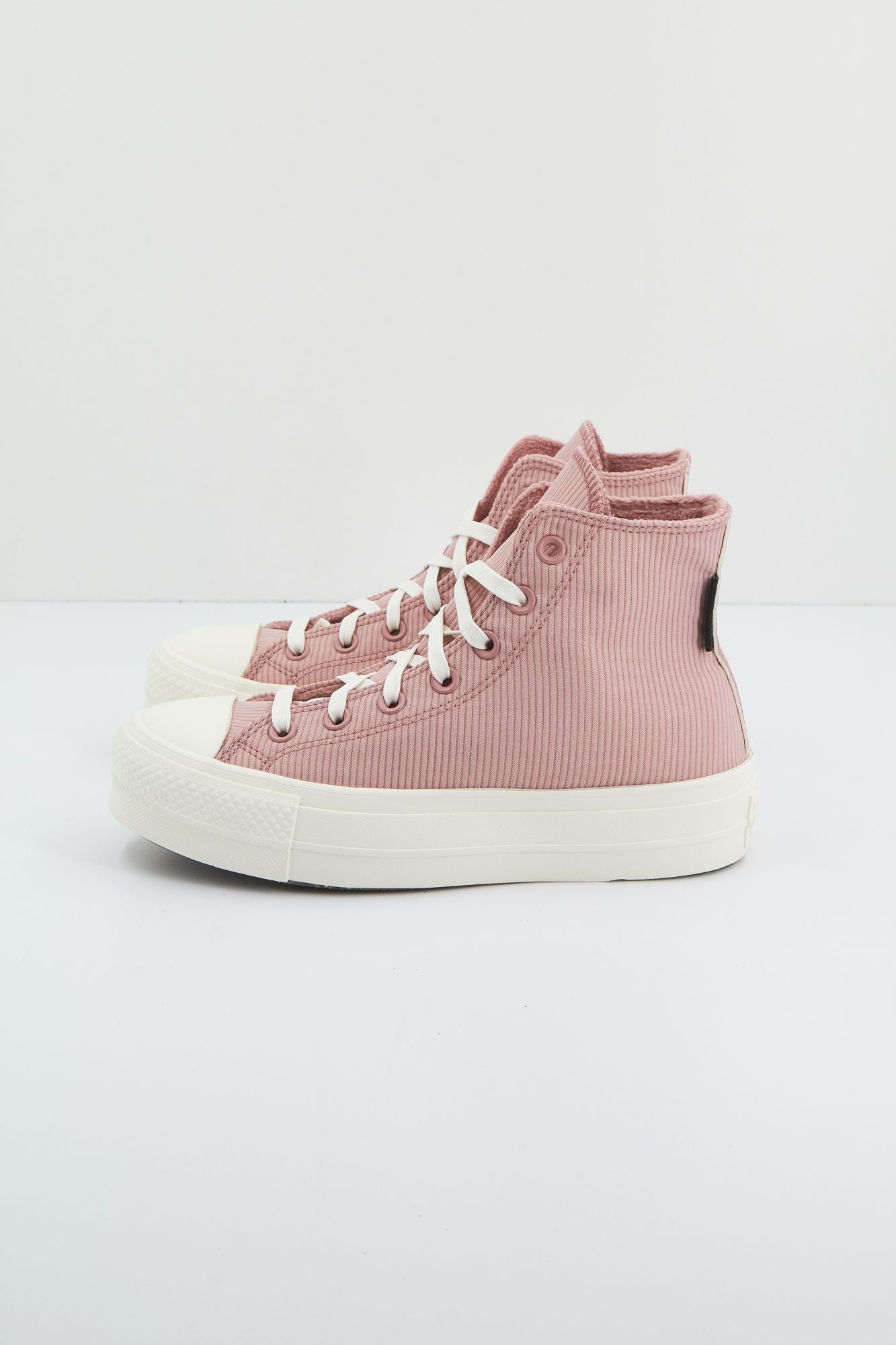 CONVERSE CTAS LIFT HI en color ROSA (3)