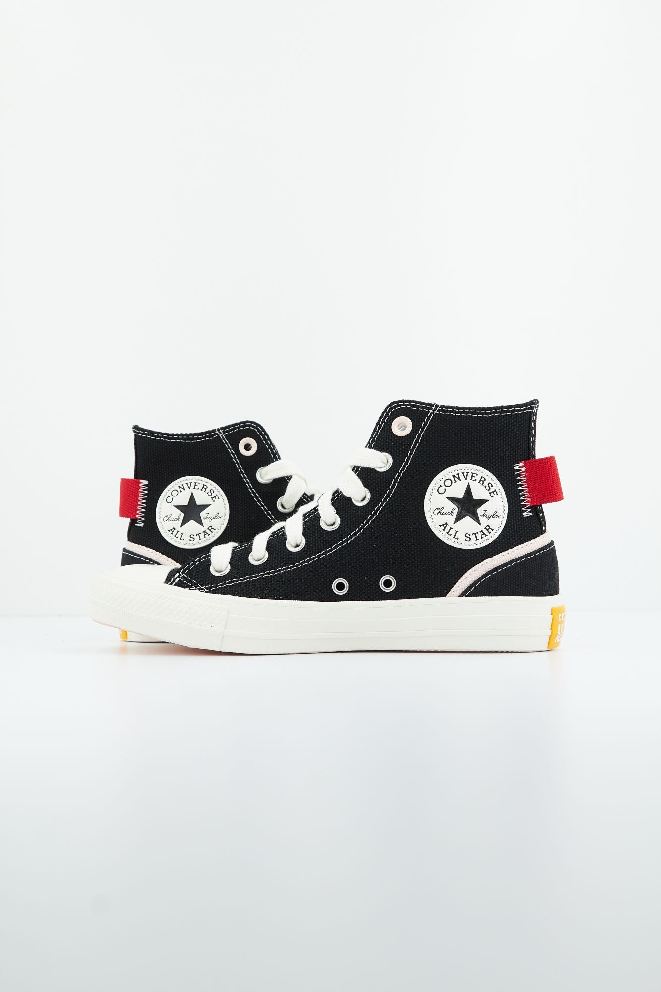 CONVERSE CHUCK TAYLOR ALL STAR HI en color NEGRO (1)