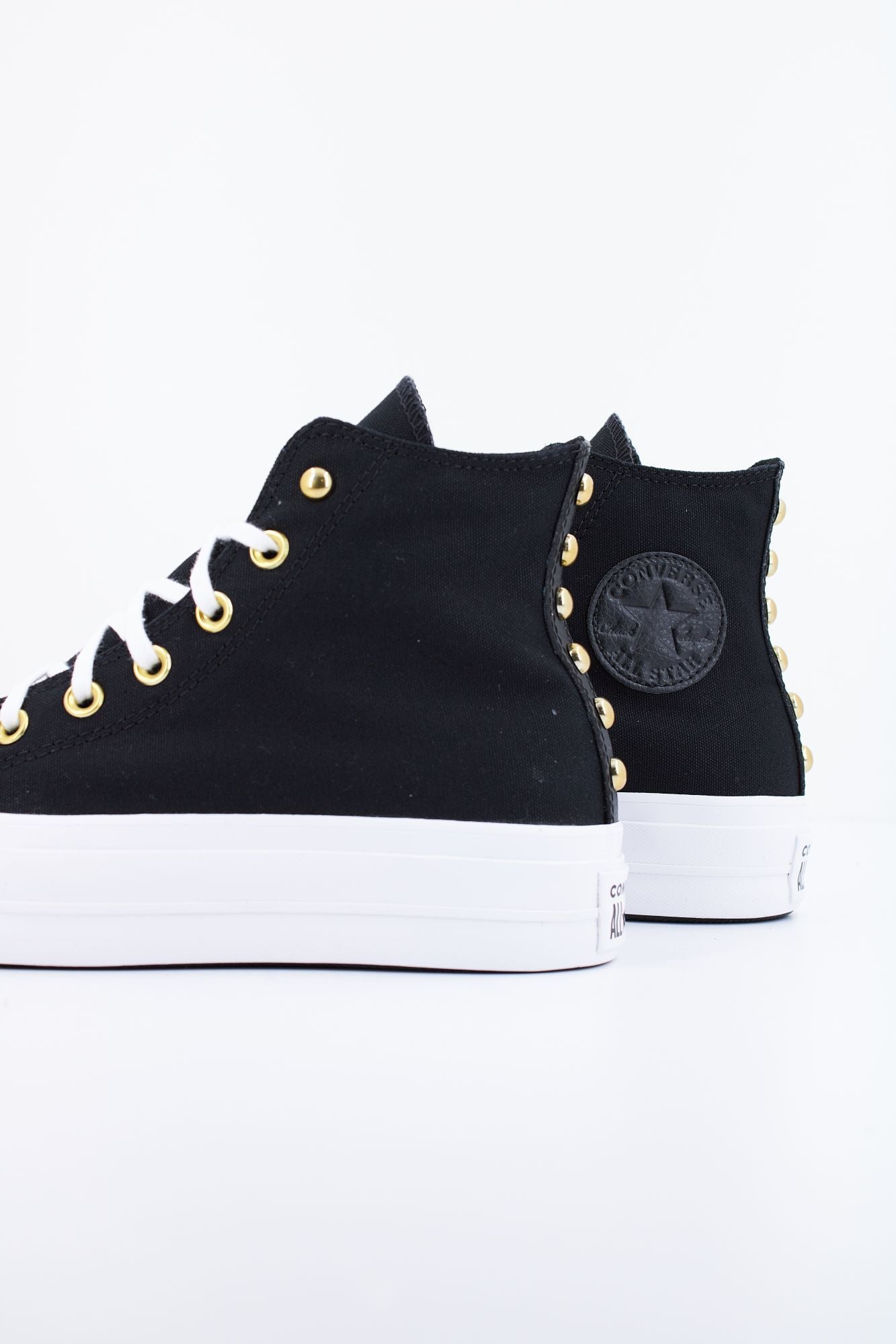 CONVERSE CHUCK TAYLOR ALL STAR LIFT PLATFORM STAR STUDDED en color NEGRO (4)
