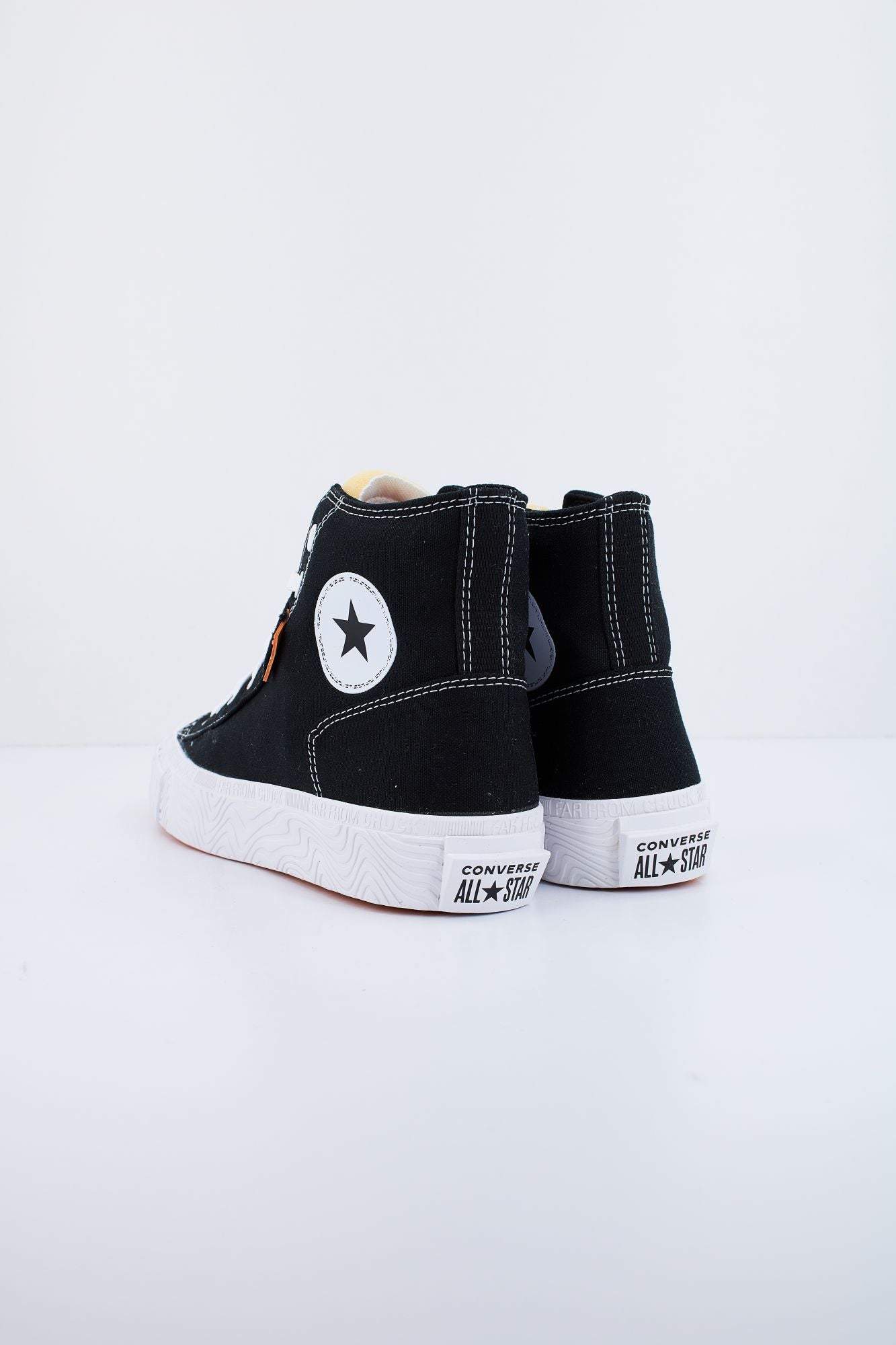 CONVERSE CHUCK TAYLOR ALT STAR CANVAS en color NEGRO (3)