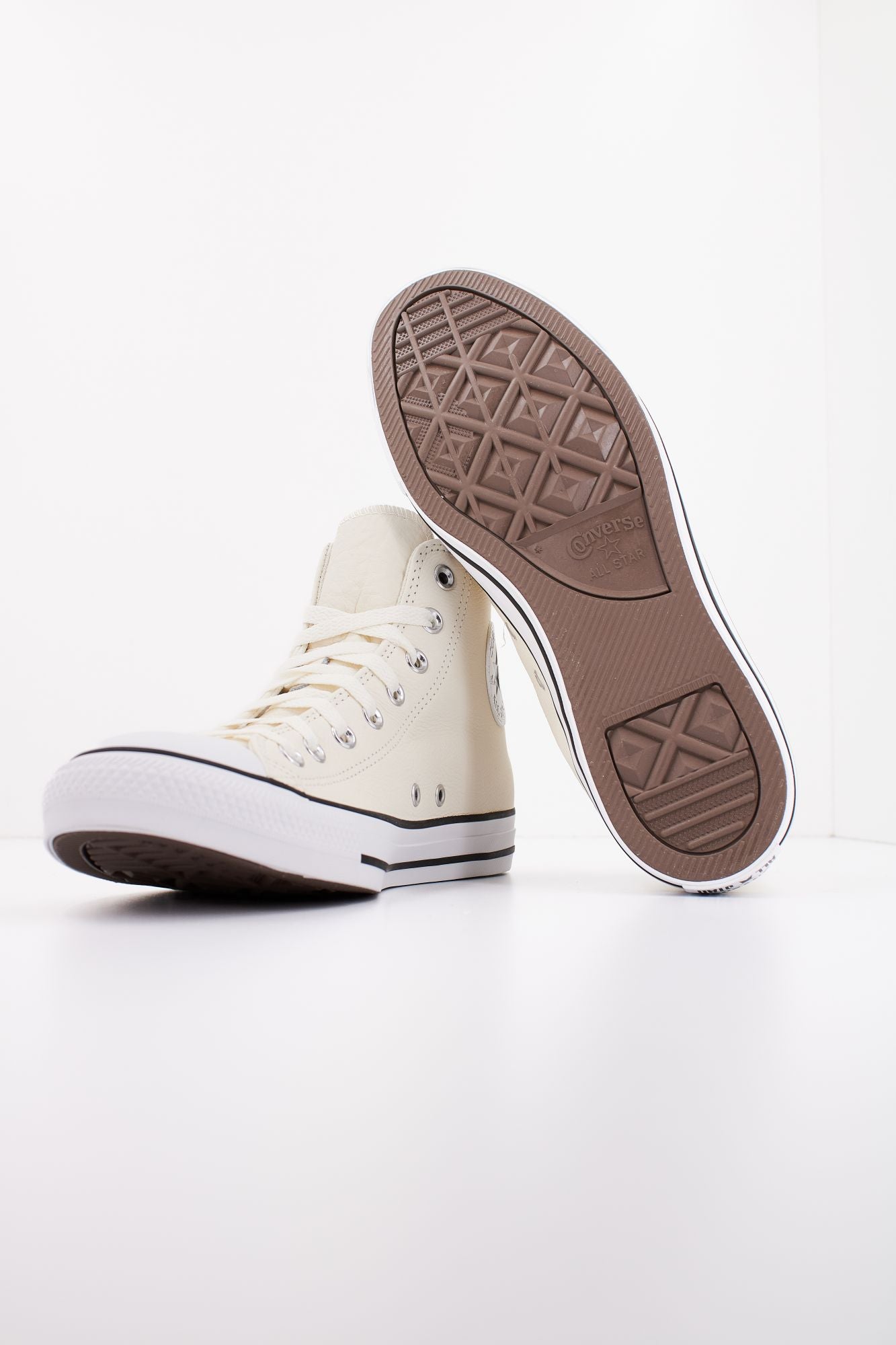 CONVERSE CHUCK TAYLOR ALL STAR HI en color BEIS (4)