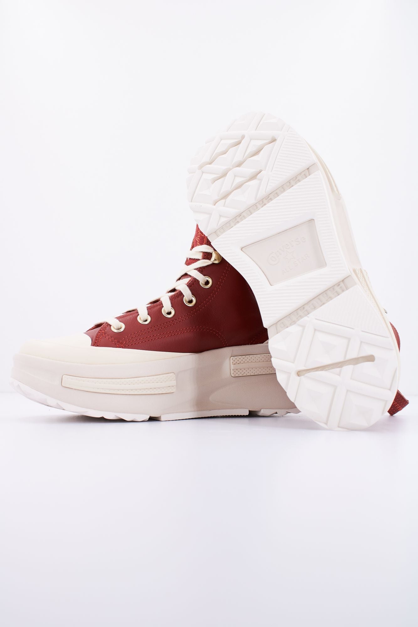 CONVERSE CHUCK TAYLOR ALL STAR RUN STAR LEGACY CX HI en color ROJO (4)