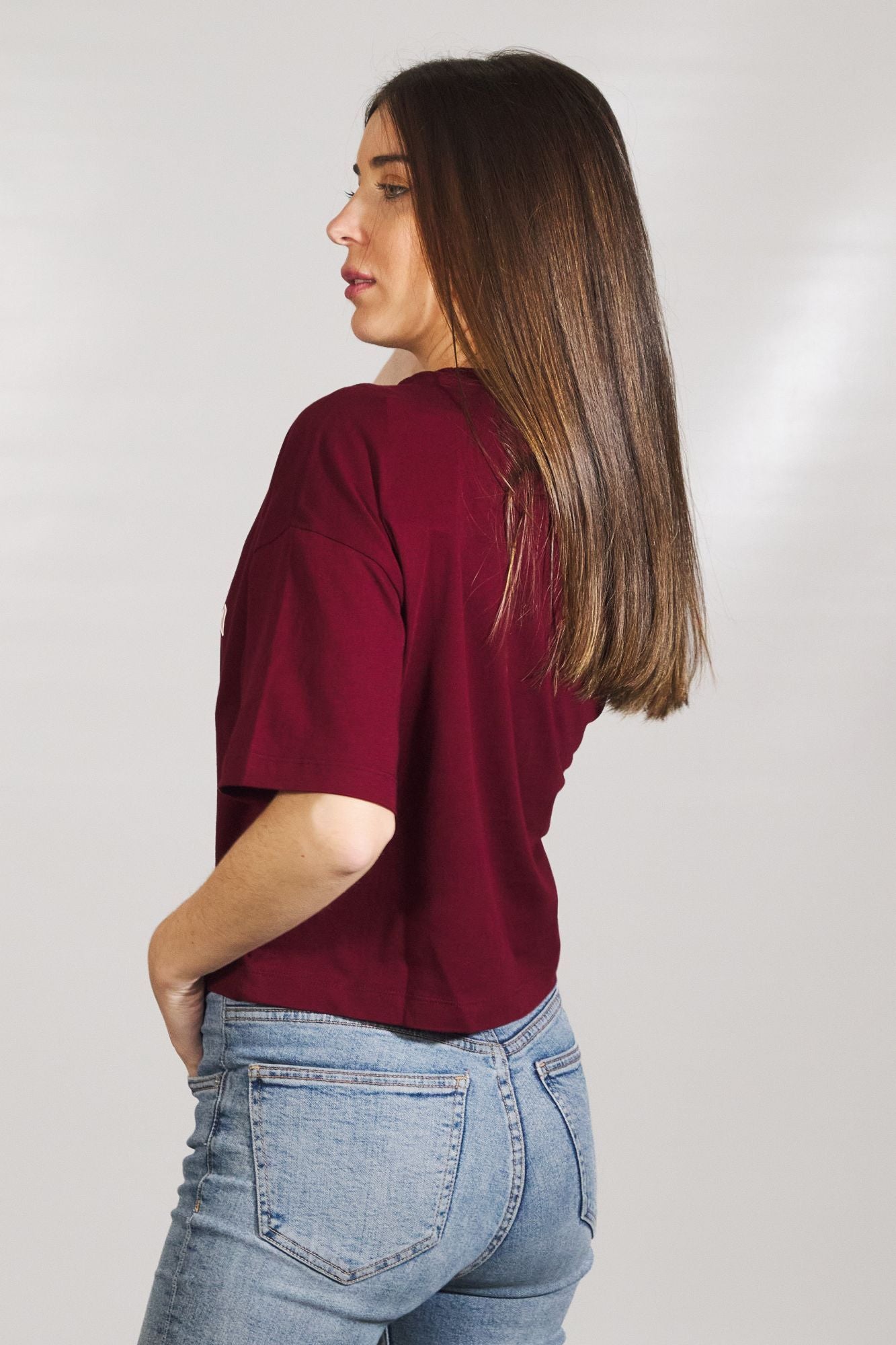 CONVERSE BOXY TEE en color BURDEOS (2)