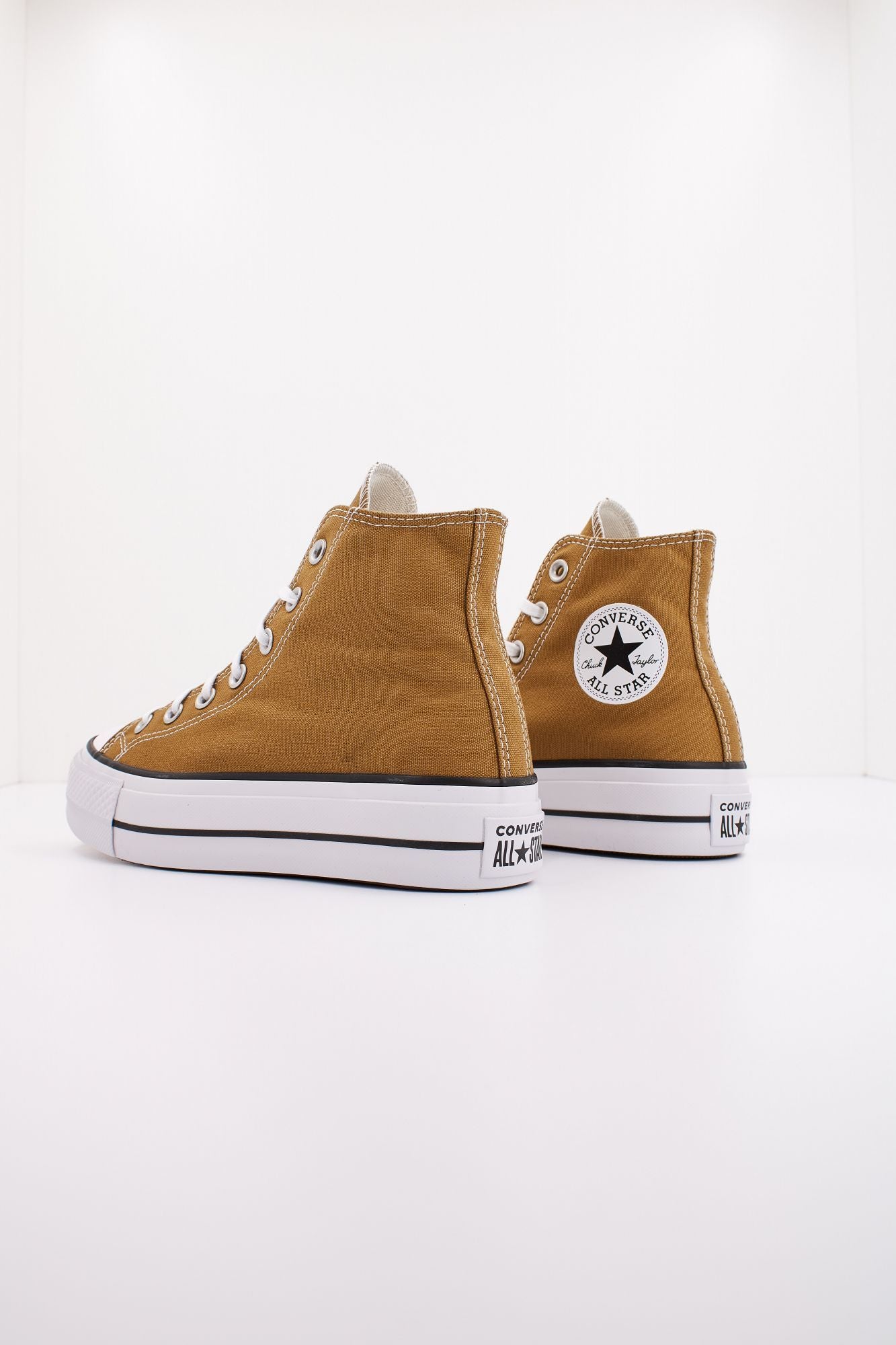 CONVERSE CHUCK TAYLOR ALL STAR PLATFORM en color MARRON (3)