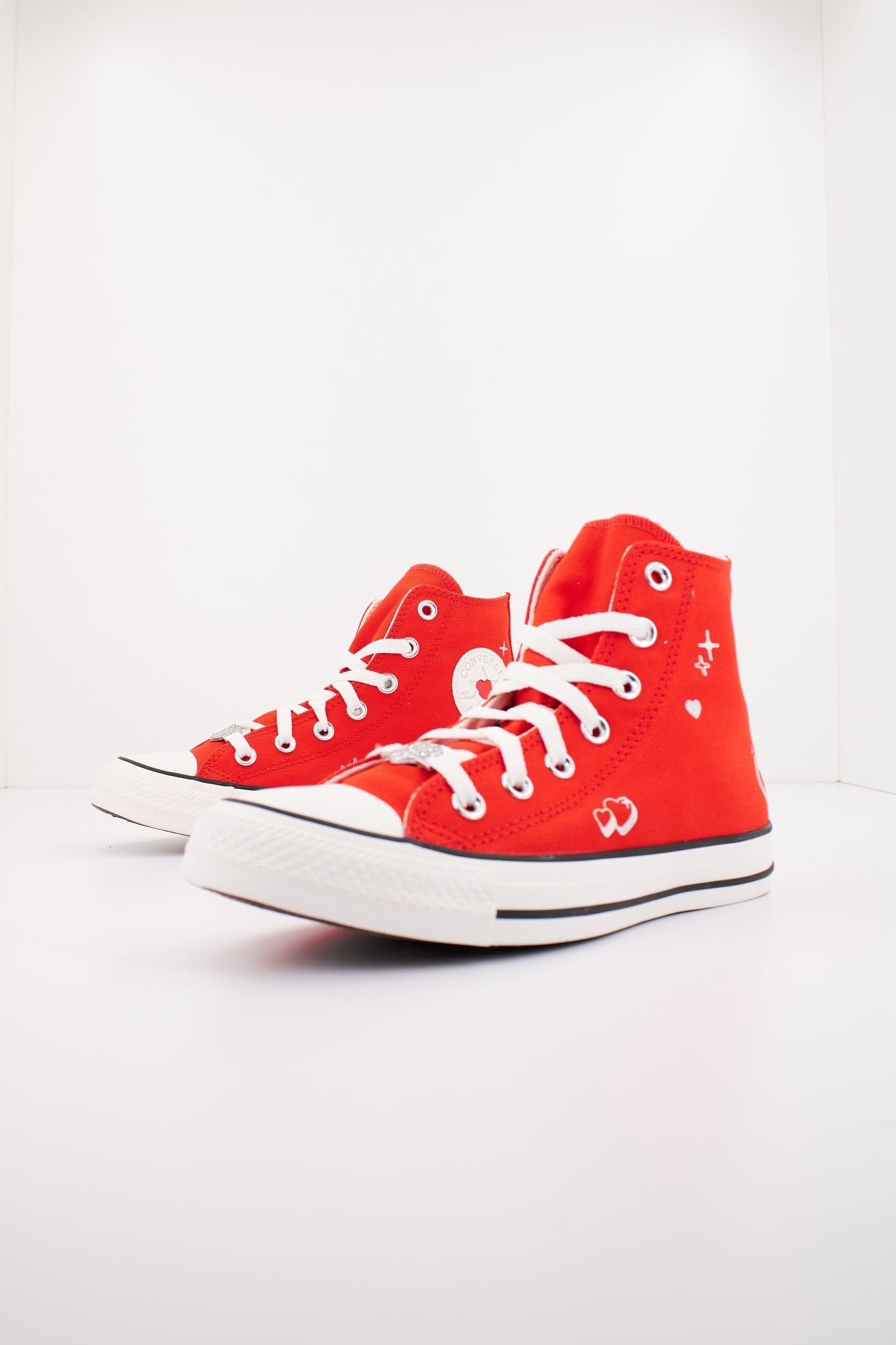 CONVERSE CHUCK TAYLOR ALL STAR Y2K HEART en color ROJO (2)