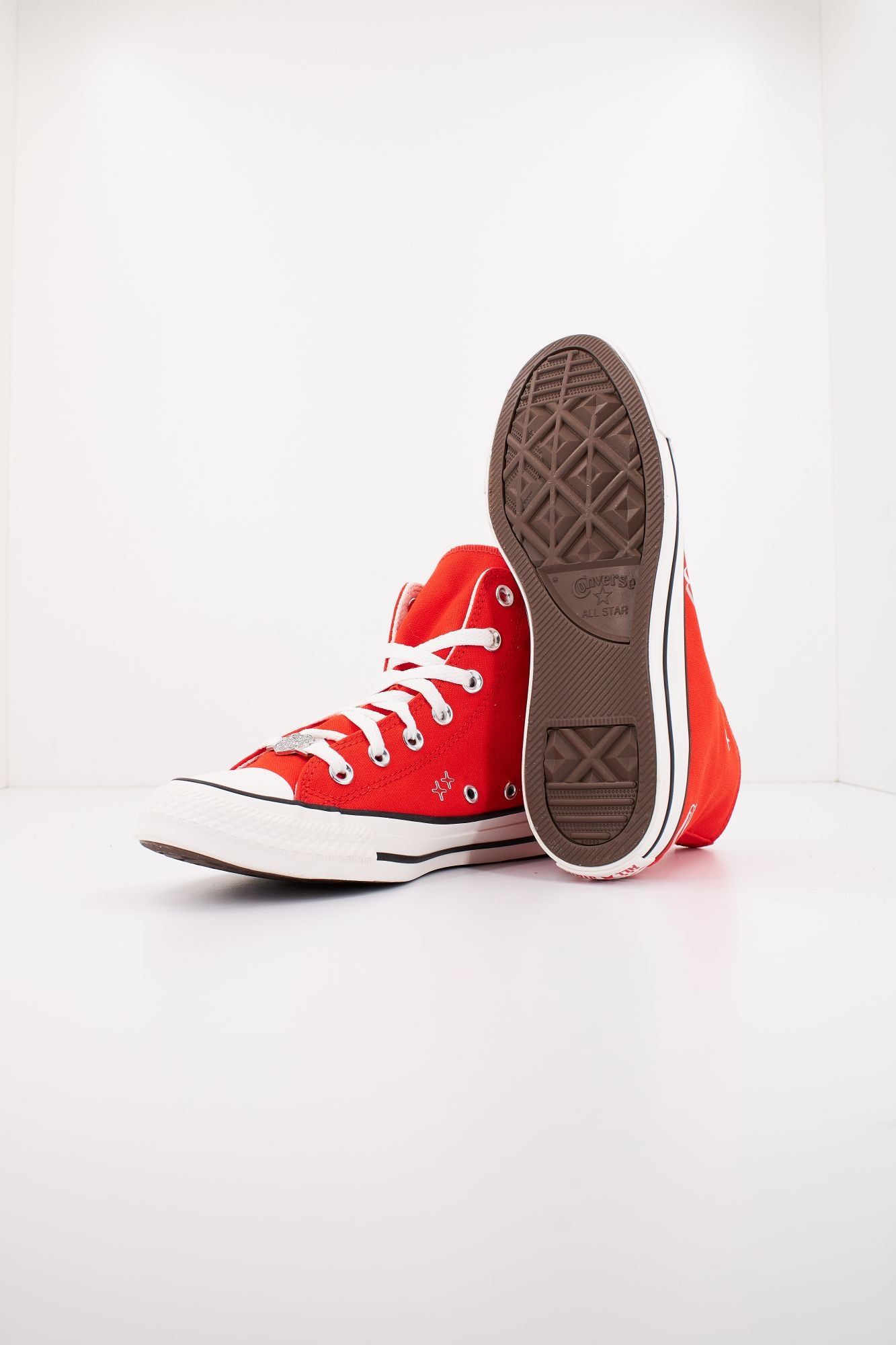 CONVERSE CHUCK TAYLOR ALL STAR Y2K HEART en color ROJO (4)