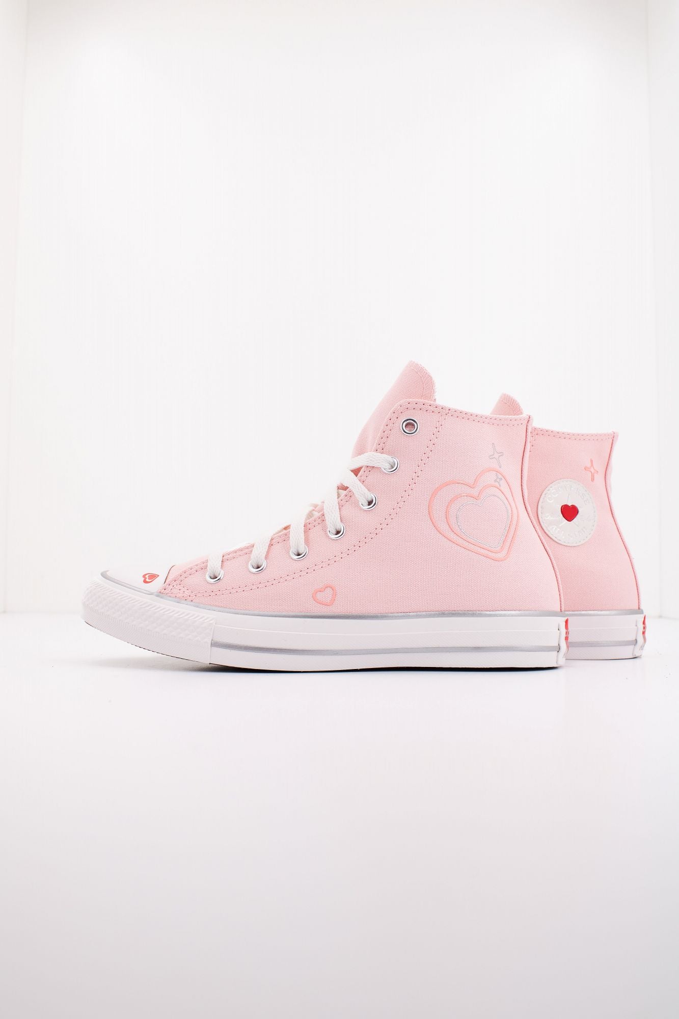 CONVERSE CHUCK TAYLOR ALL STAR Y2K HEART en color ROSA (1)