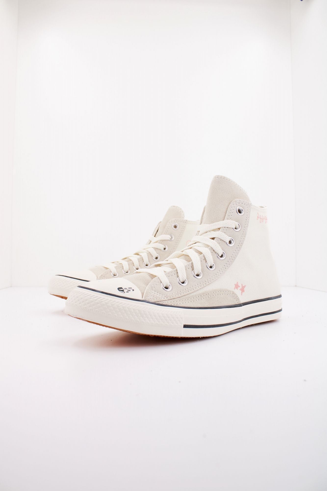 CONVERSE CHUCK TAYLOR ALL STAR en color BLANCO (2)
