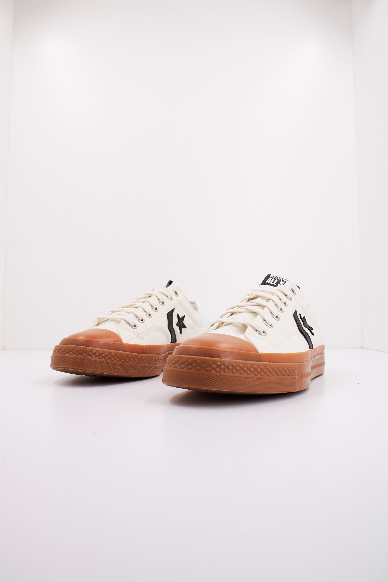CONVERSE STAR PLAYER 76 en color BLANCO (2)