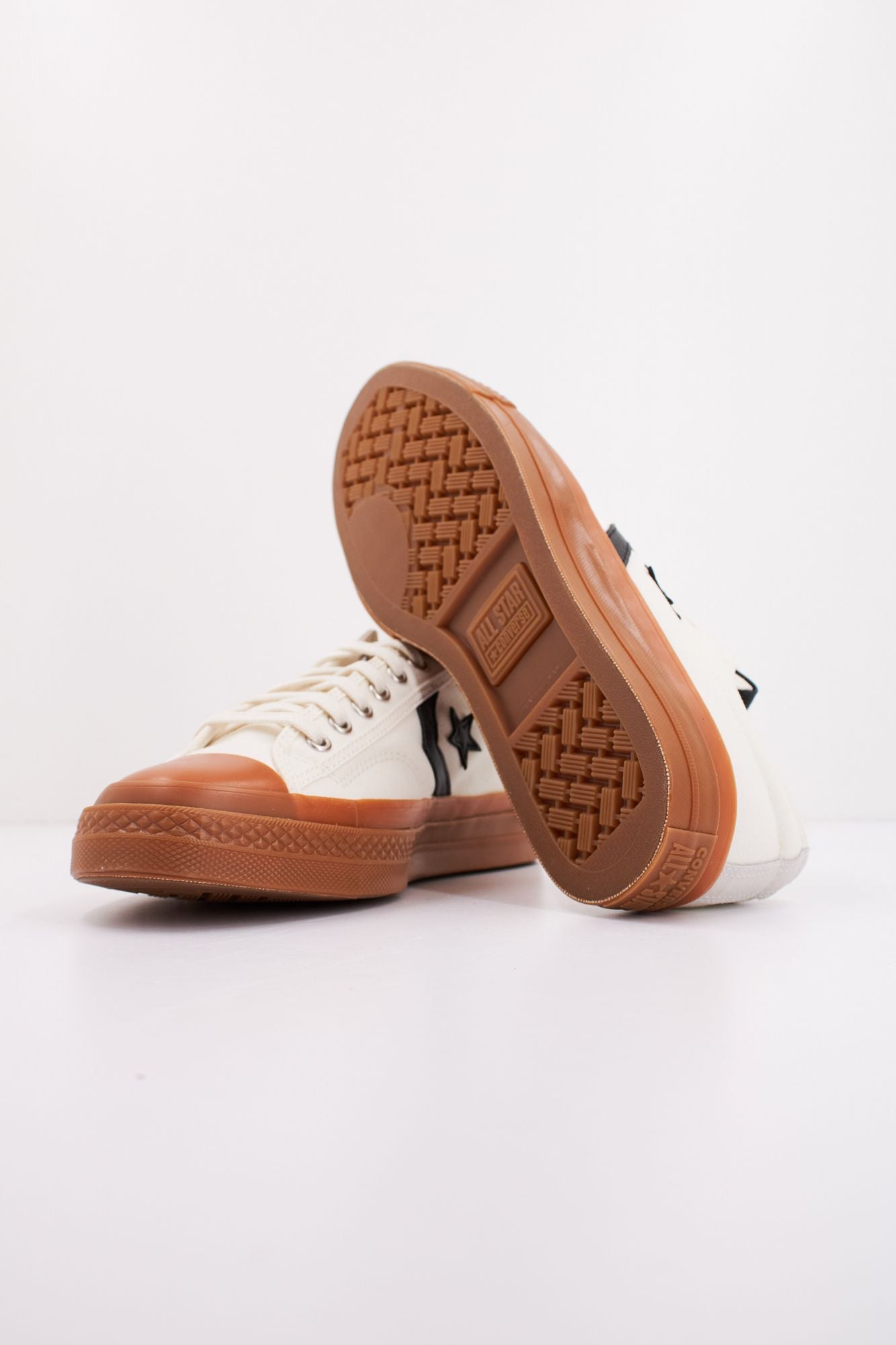 CONVERSE STAR PLAYER 76 en color BLANCO (4)