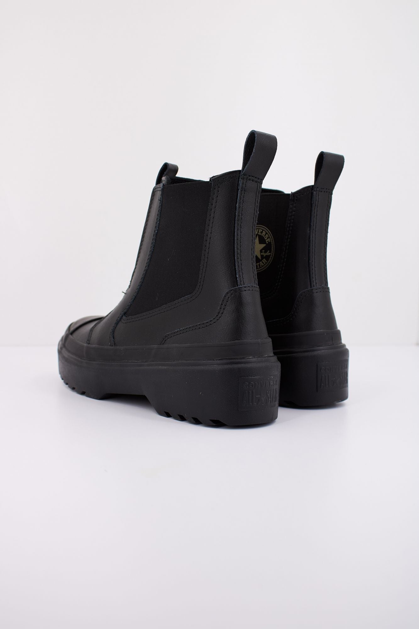 CONVERSE CHUCK TAYLOR ALL STAR LUGGED HI en color NEGRO (4)