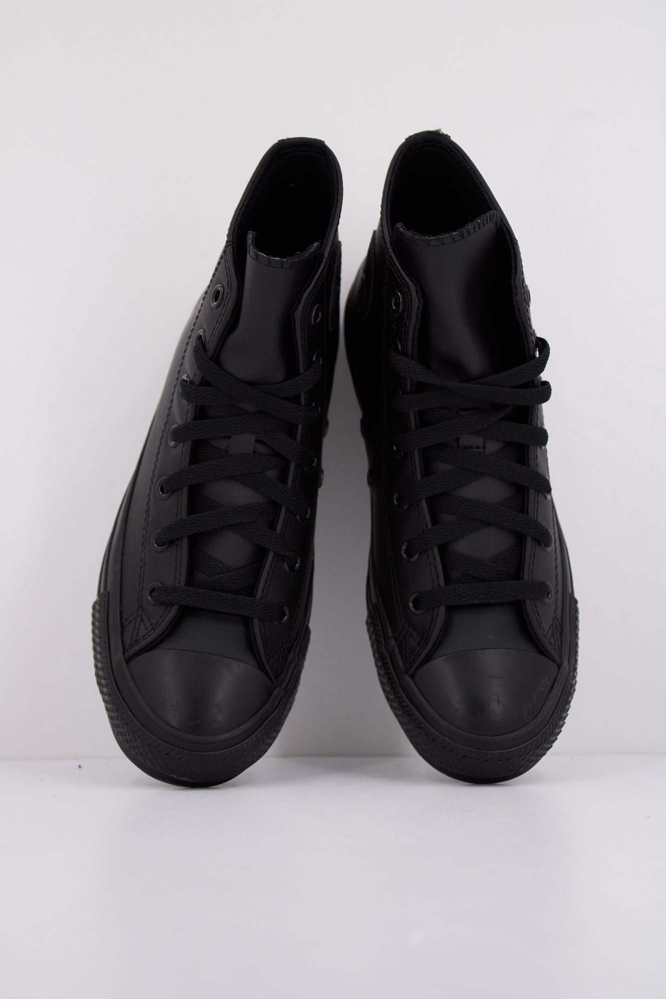 CONVERSE CHUCK TAYLOR ALL STAR HI en color NEGRO (3)