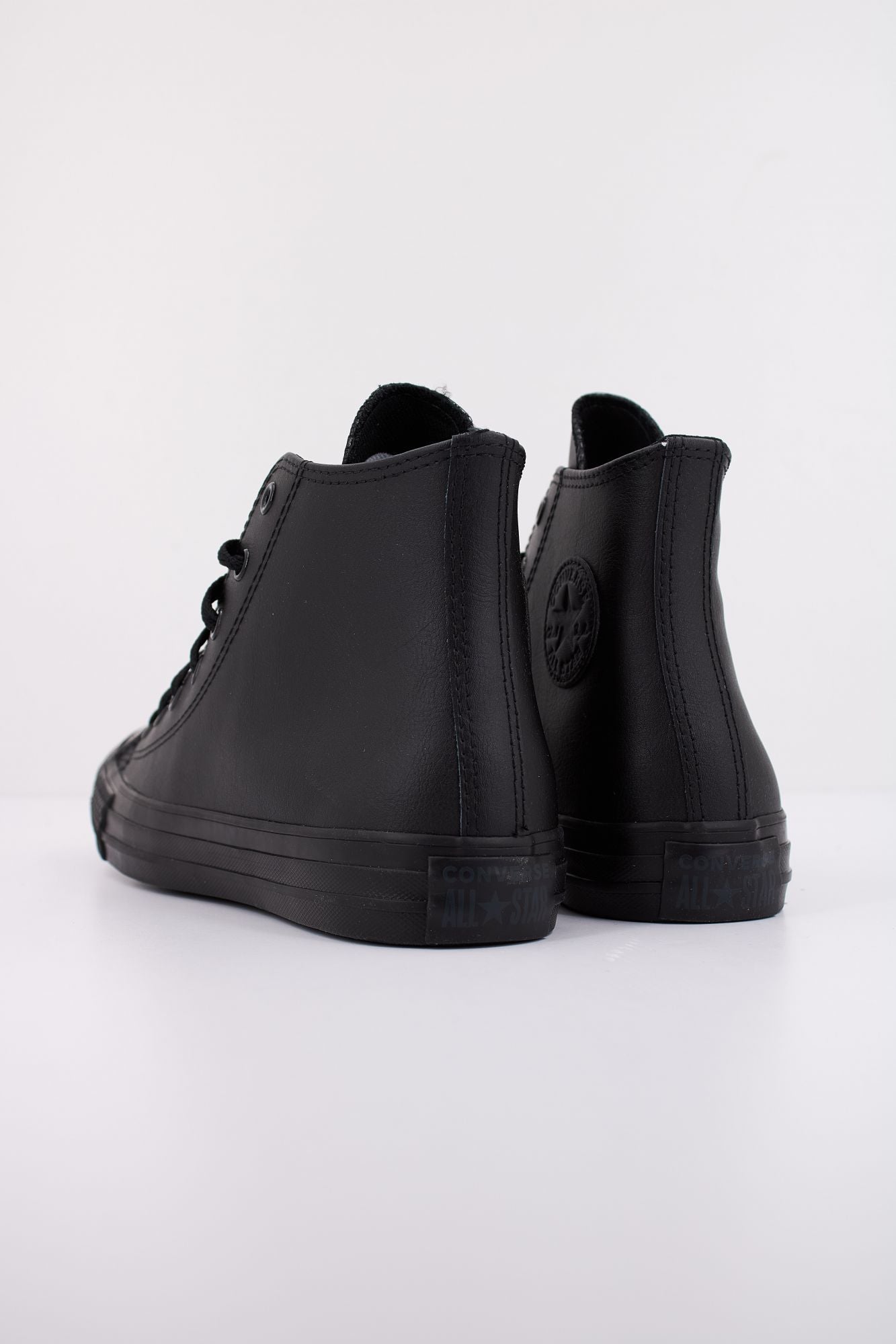 CONVERSE CHUCK TAYLOR ALL STAR HI en color NEGRO (4)