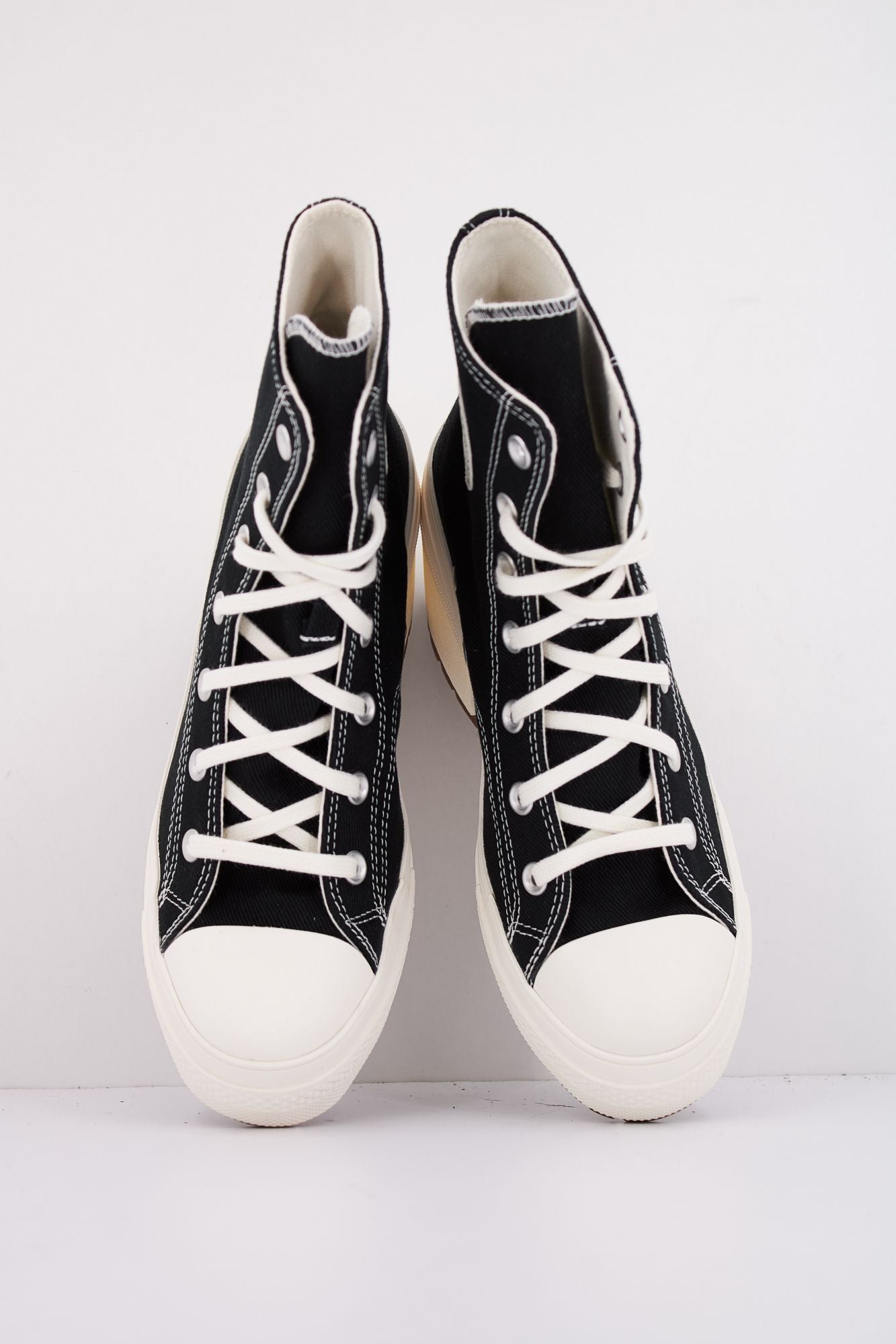 CONVERSE CHUCK 70 DE LUXE HEEL en color NEGRO (3)