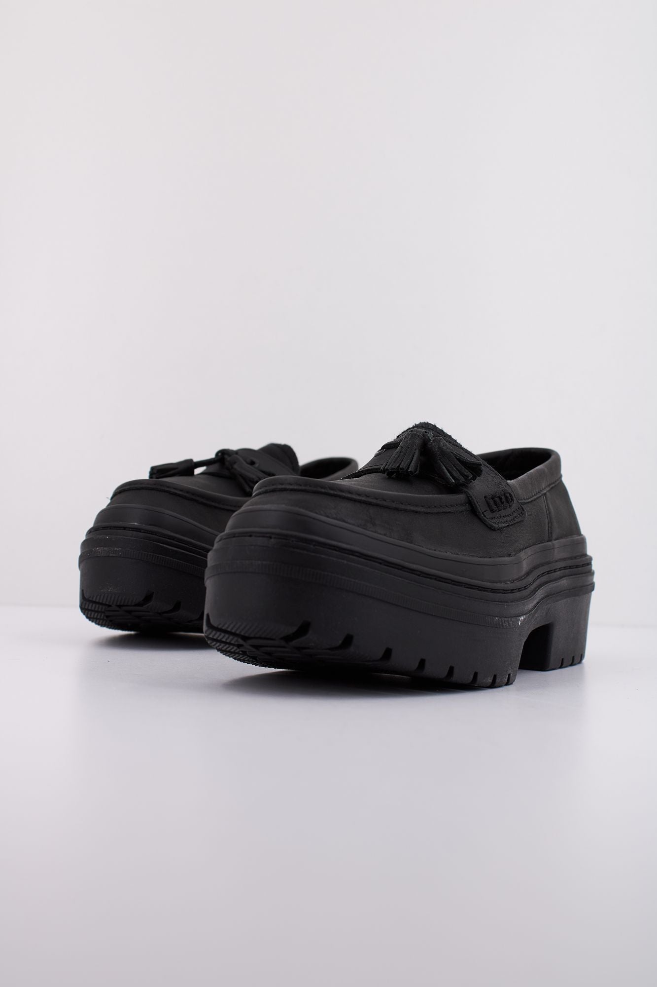 CONVERSE 162945 en color NEGRO (2)