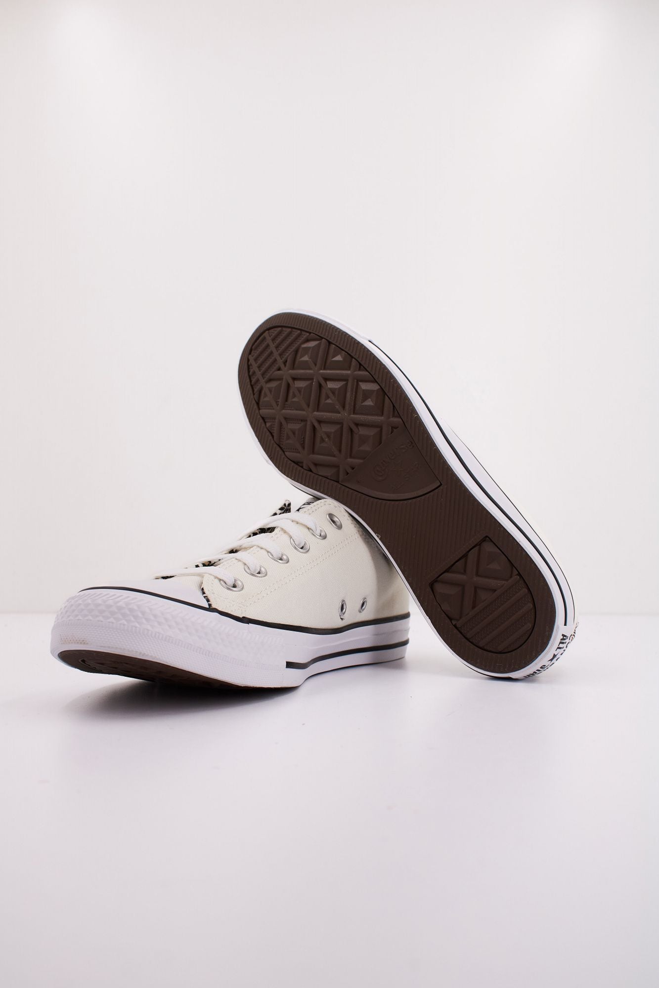 CONVERSE CHUCK TAYLOR ALL STAR en color BLANCO (5)