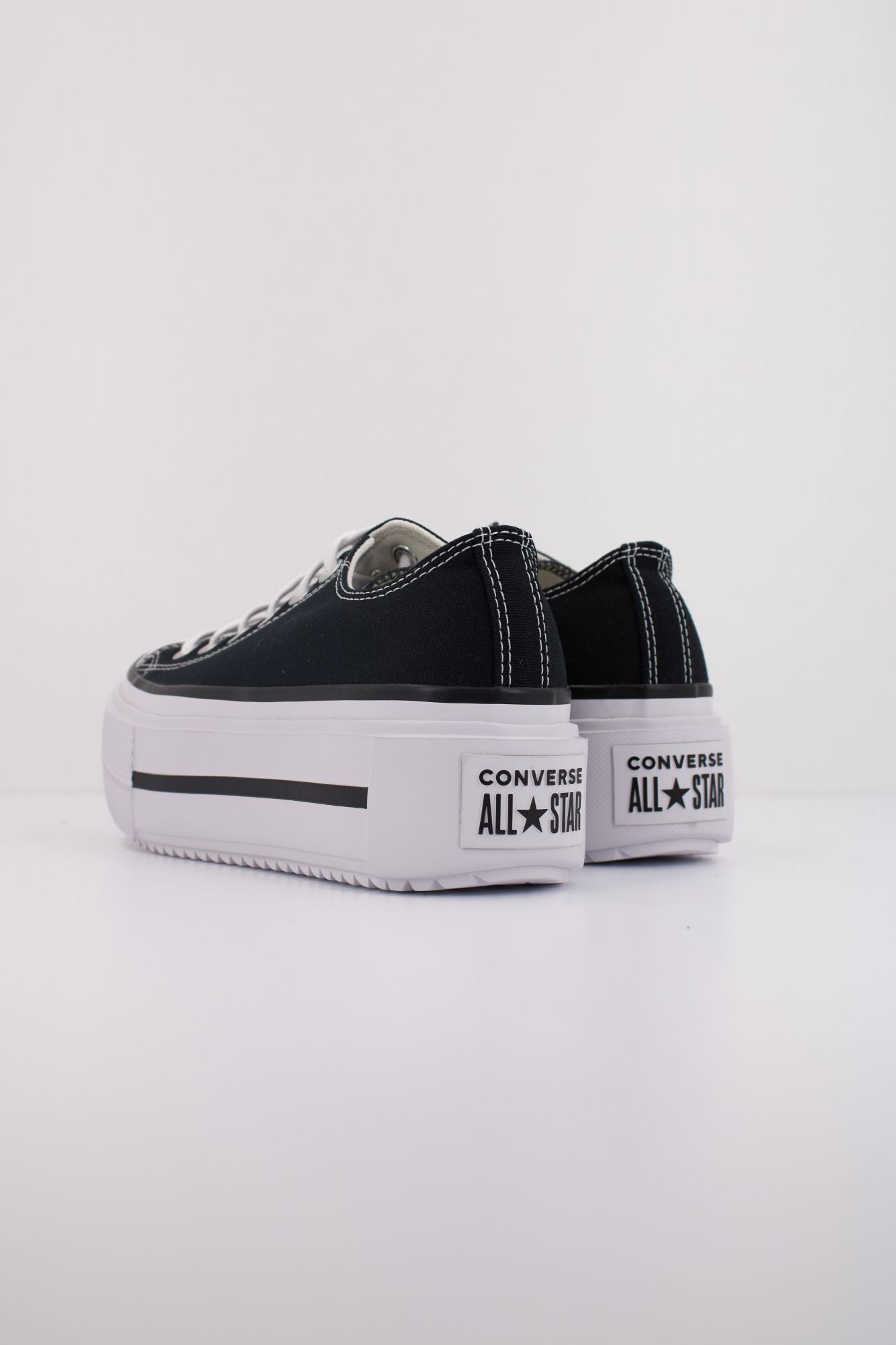 CONVERSE CHUCK TAYLOR ALL STAR LIFT DOUBLE STACK OX en color NEGRO (4)