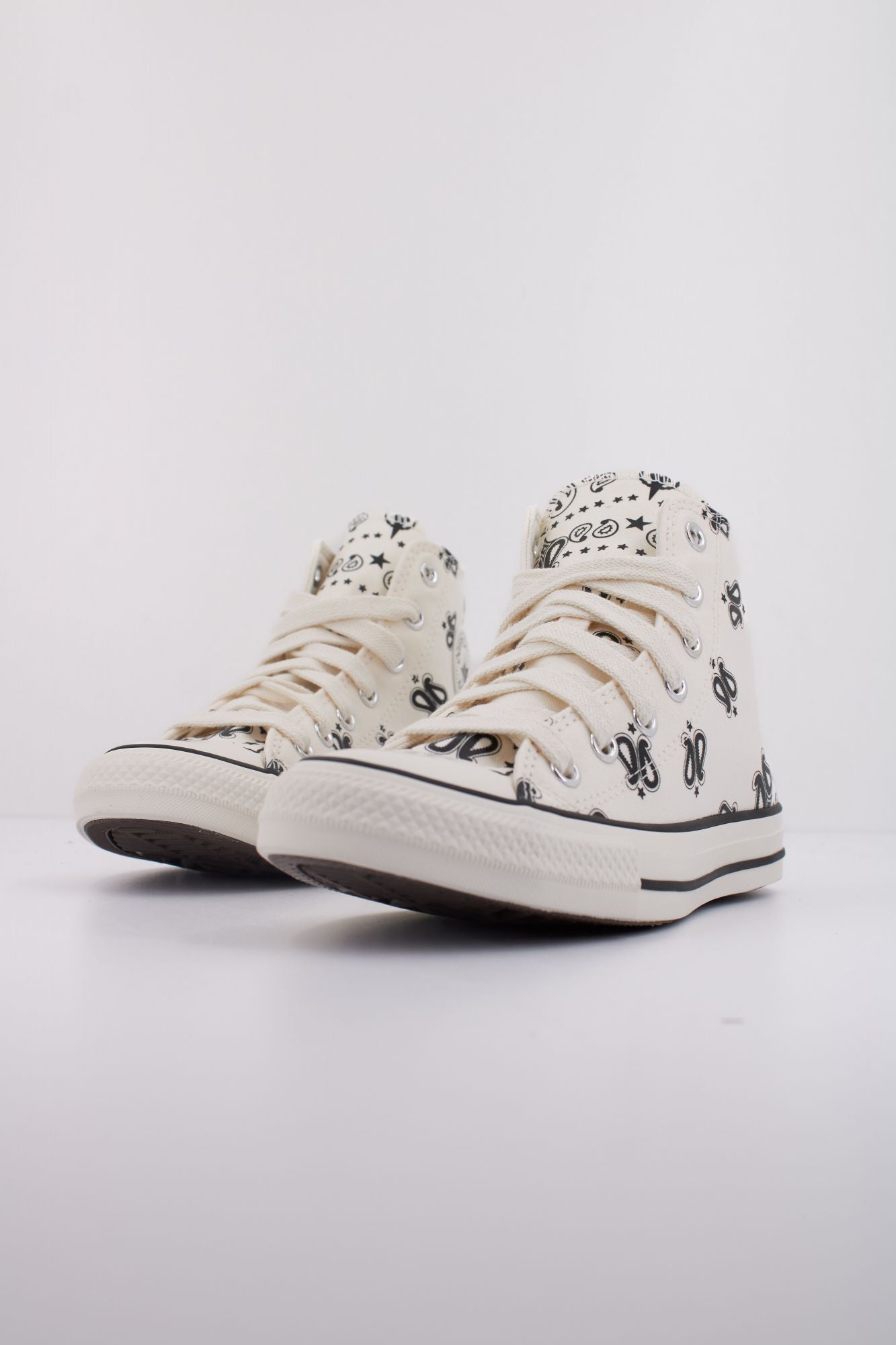 CONVERSE CHUCK TAYLOR ALL STAR PAISLEY en color BLANCO (2)