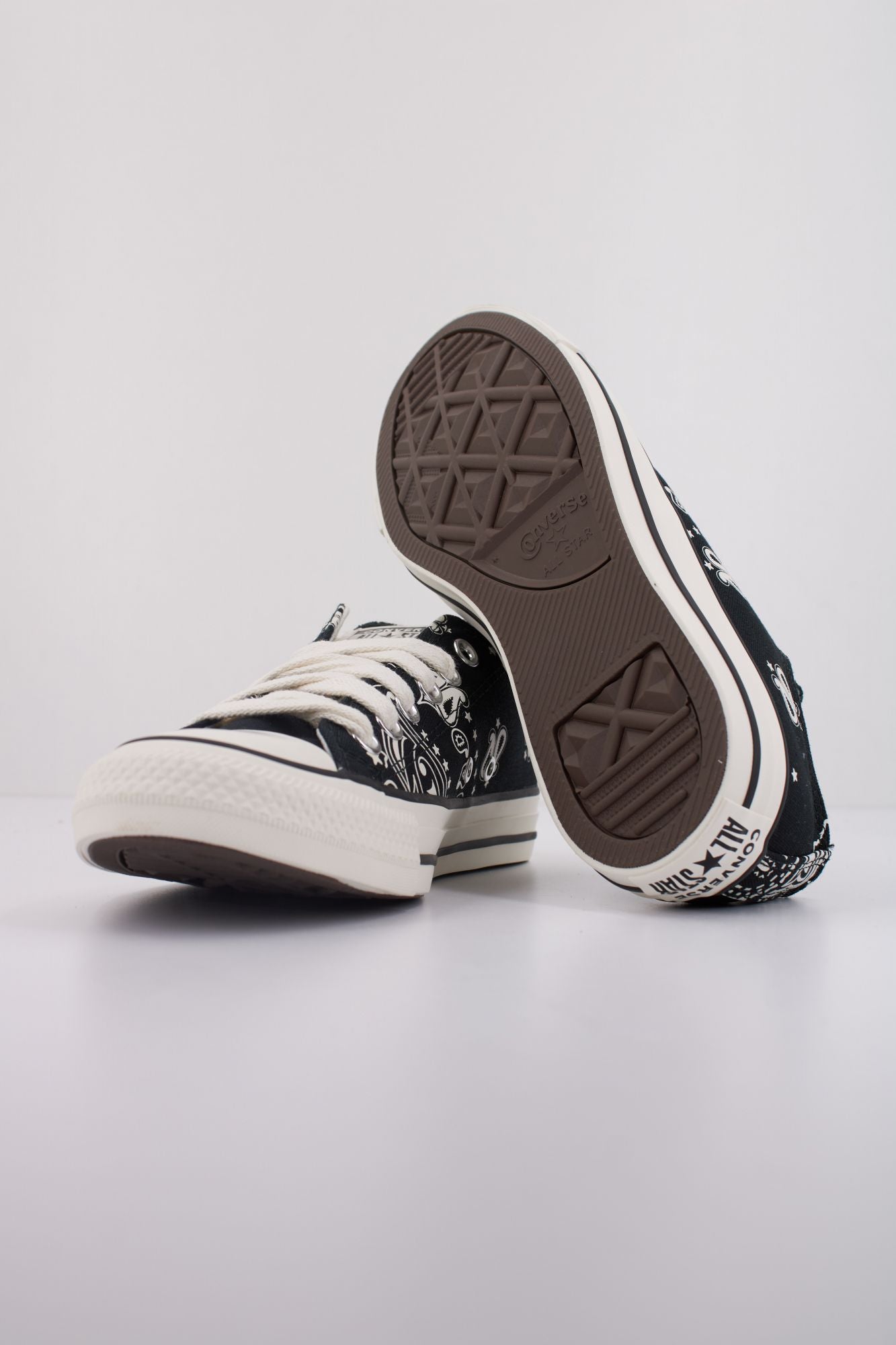CONVERSE CHUCK TAYLOR ALL STAR PAISLEY en color NEGRO (5)