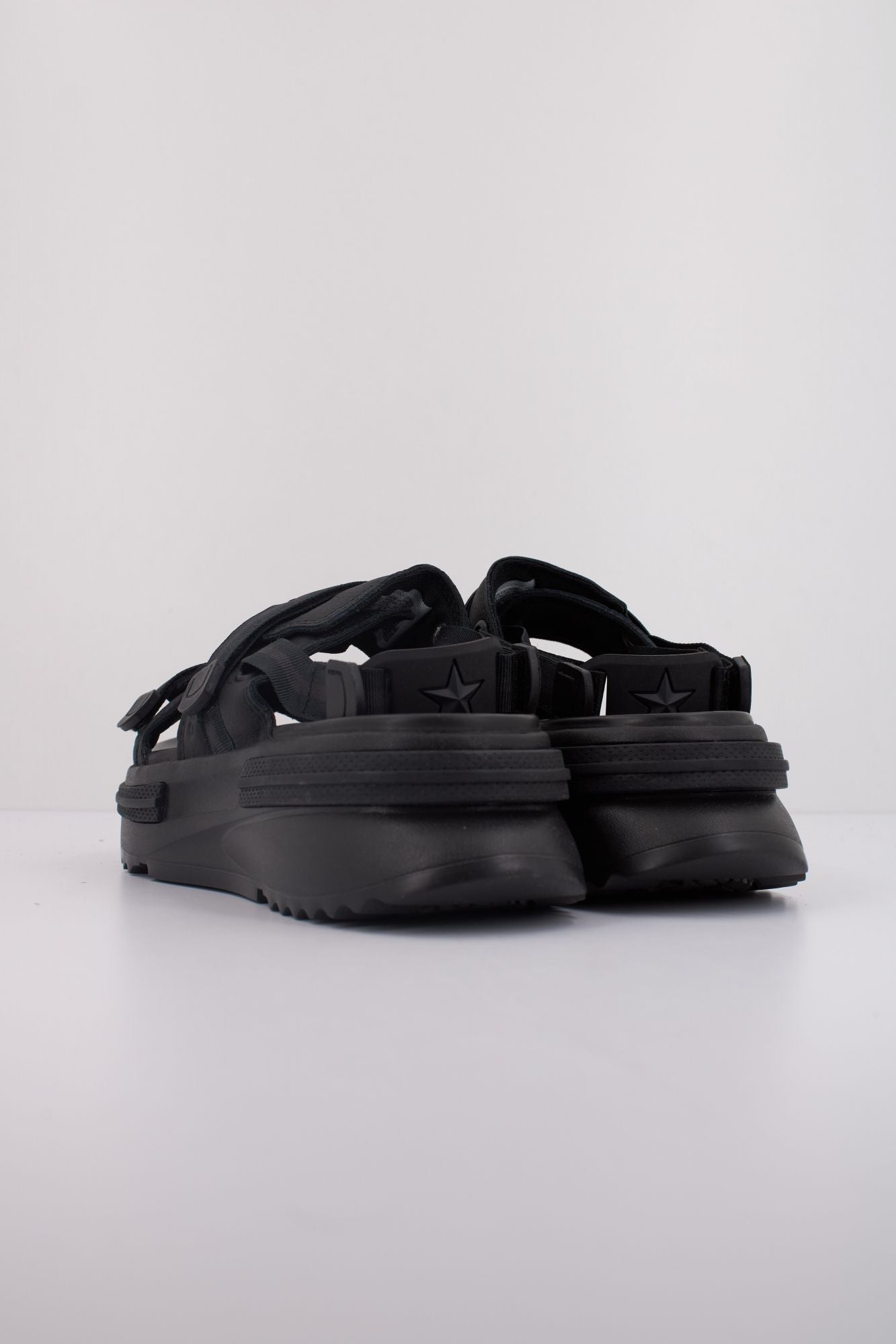 CONVERSE RUN STAR UTILITY SANDAL CX SLI en color NEGRO (4)