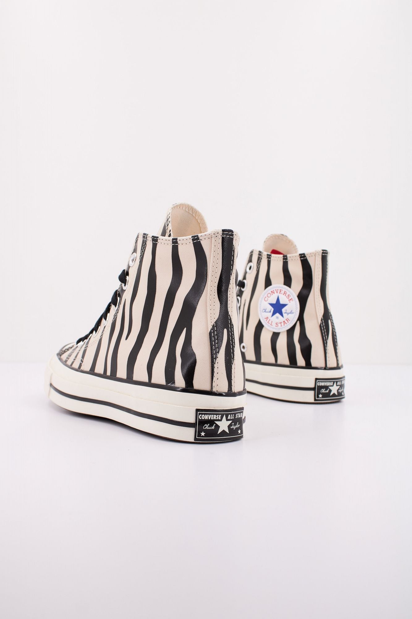 CONVERSE GLOW-IN-THE-DARK ZEBRA PRIN en color ANIMAL PRINT (4)