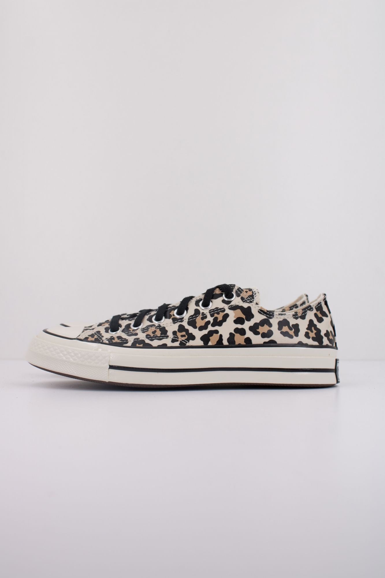 CONVERSE CHUCK TAYLOR ALL STAR 70 OX en color ANIMAL PRINT (1)