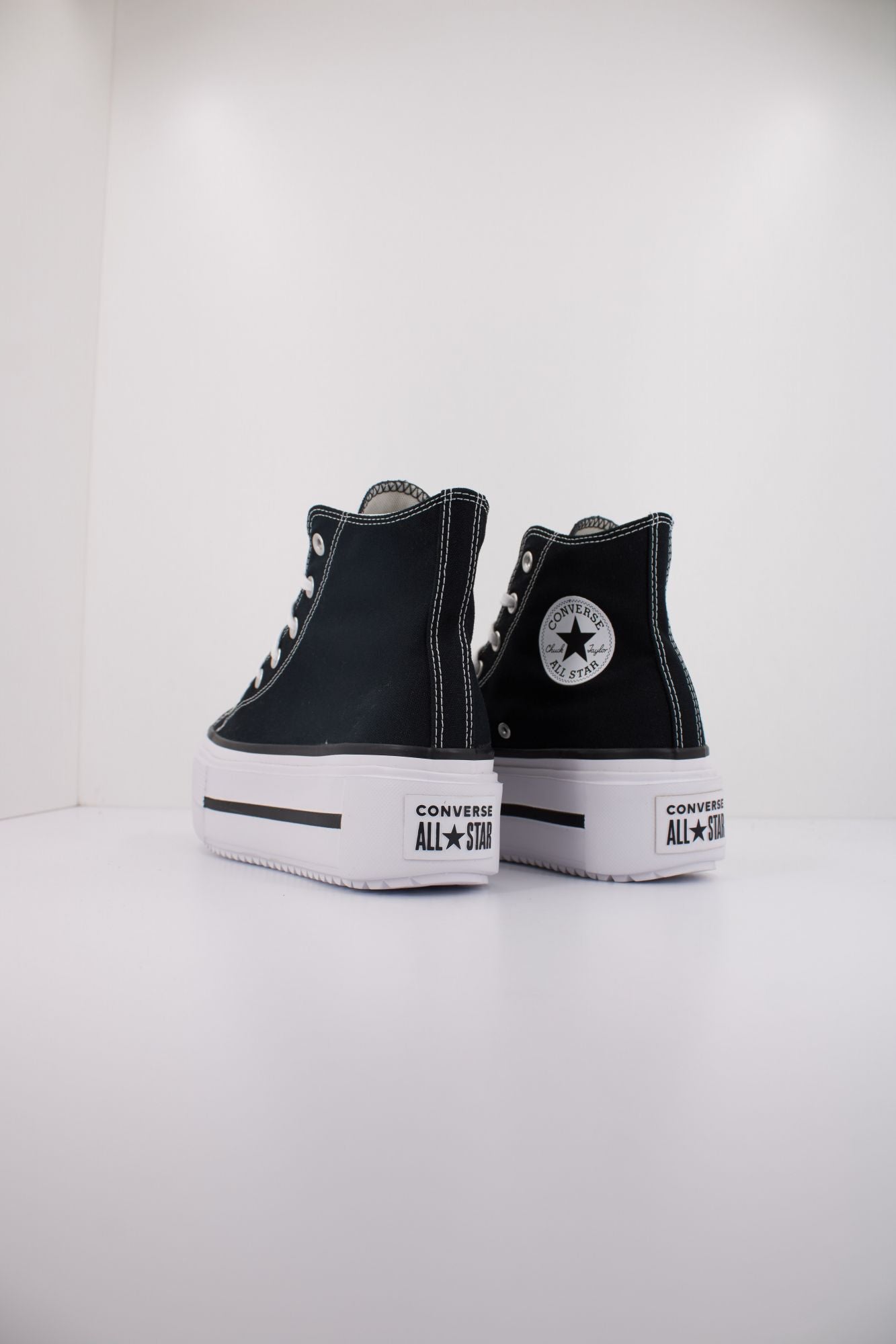 CONVERSE CHUCK TAYLOR ALL STAR LIFT DOUBLE STARCK en color NEGRO (4)