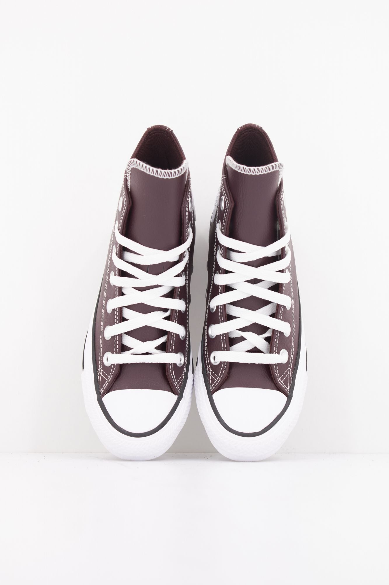CONVERSE CHUCK TAYLOR ALL STAR FAUX LEATHER en color BURDEOS (3)