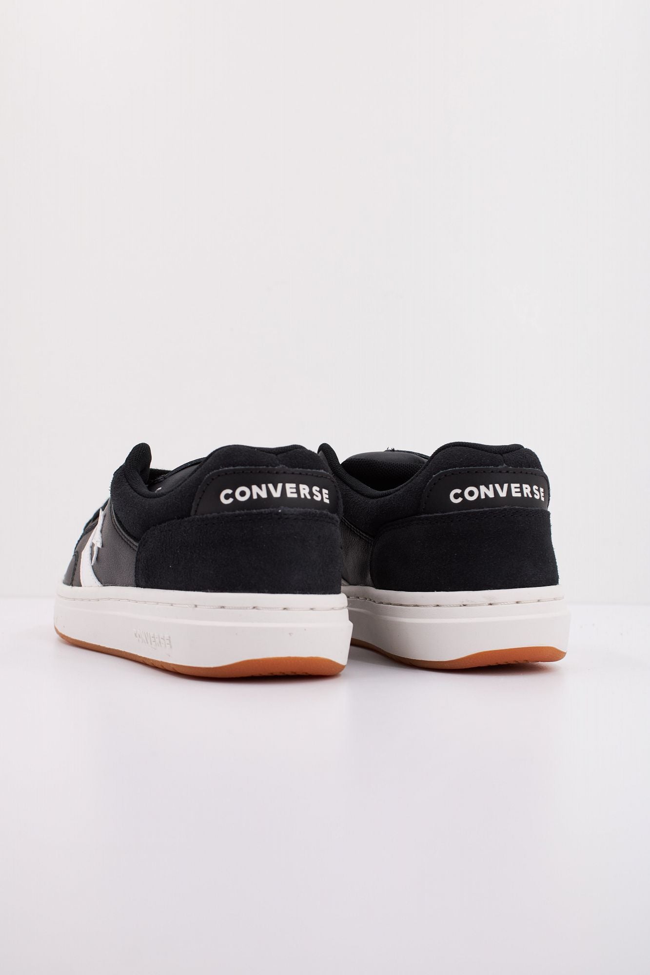 CONVERSE Pro Blaze V2 Ox en color NEGRO (4)
