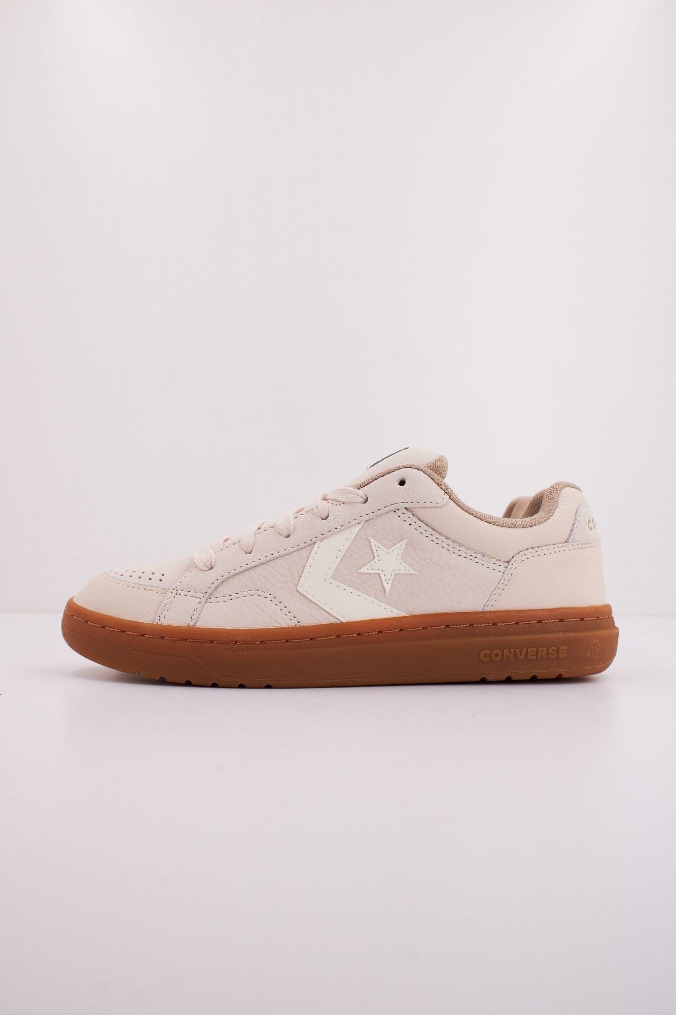 CONVERSE PRO BLAZE CLASSIC OX en color BEIS (1)