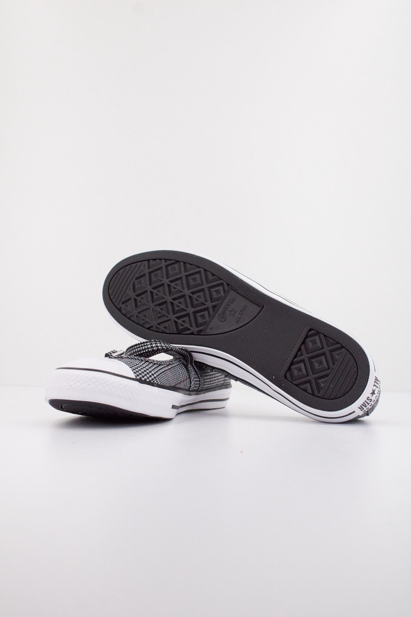 CONVERSE CHUCK TAYLOR ALL STAR DAINT en color GRIS (5)