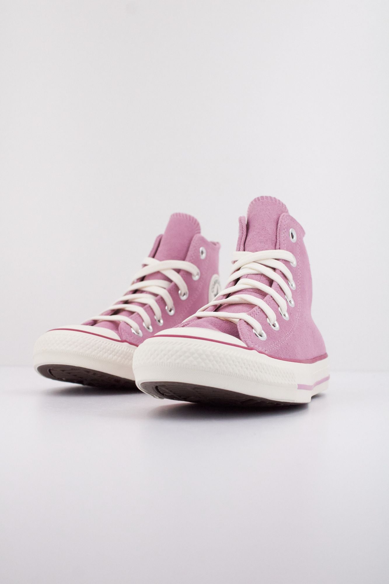 CONVERSE CHUCK TAYLOR ALL STAR CONTRAST SUEDE en color ROSA (2)