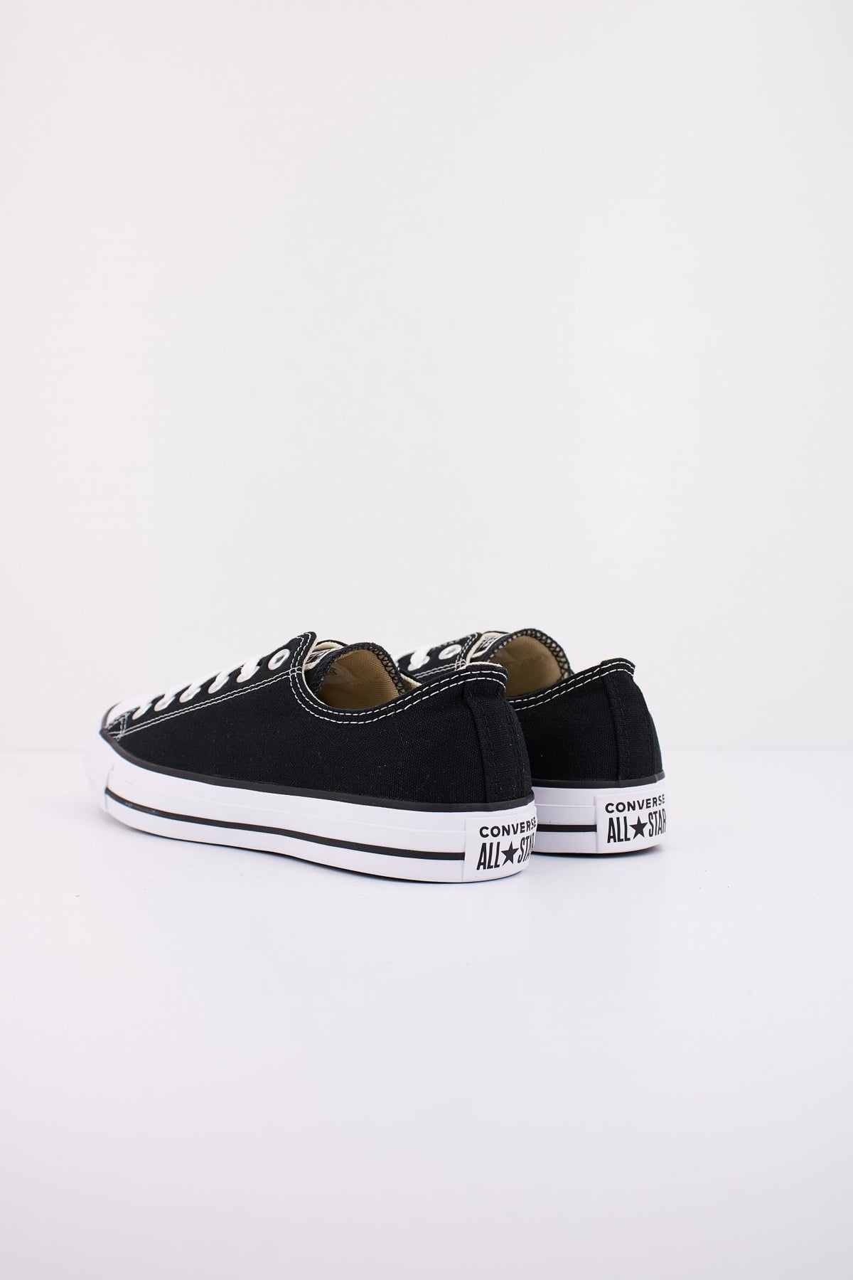 CONVERSE CHUCK TAYLOR ALL STAR OX M9166C en color NEGRO (4)