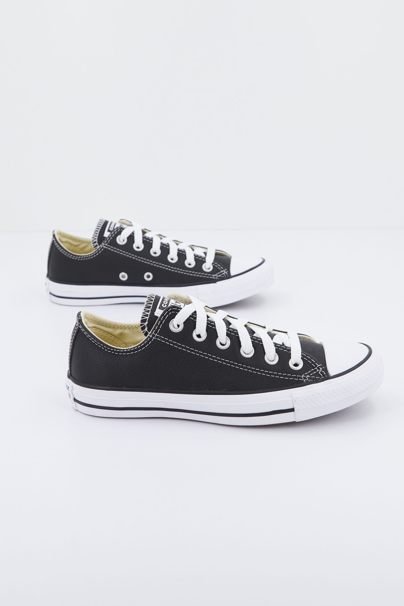 CONVERSE CHUCK TAYLOR ALL STAR CT OX en color NEGRO (3)