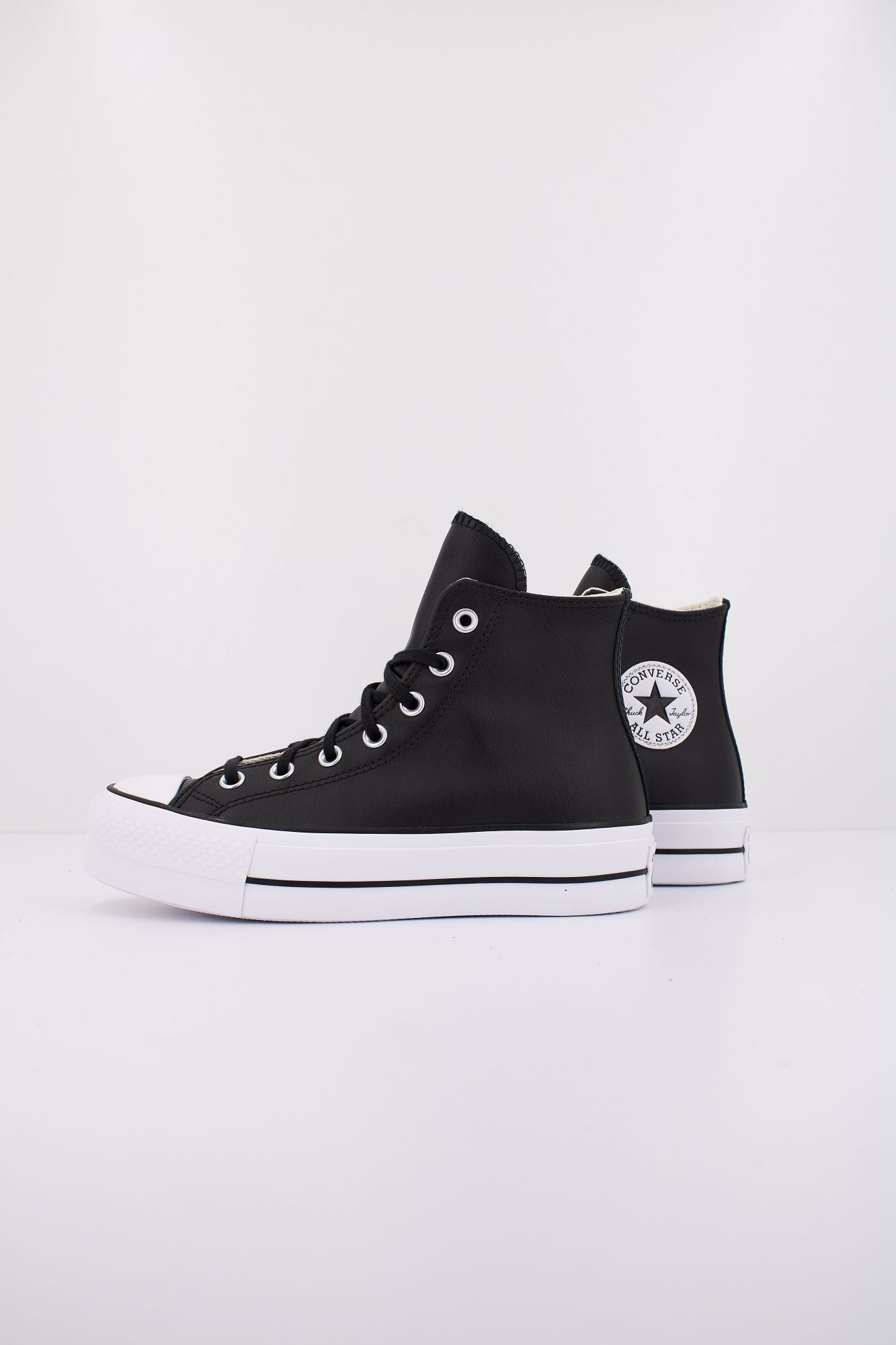 CONVERSE CHUCK TAYLOR ALL STAR PLATFORM LEATHER en color NEGRO (1)