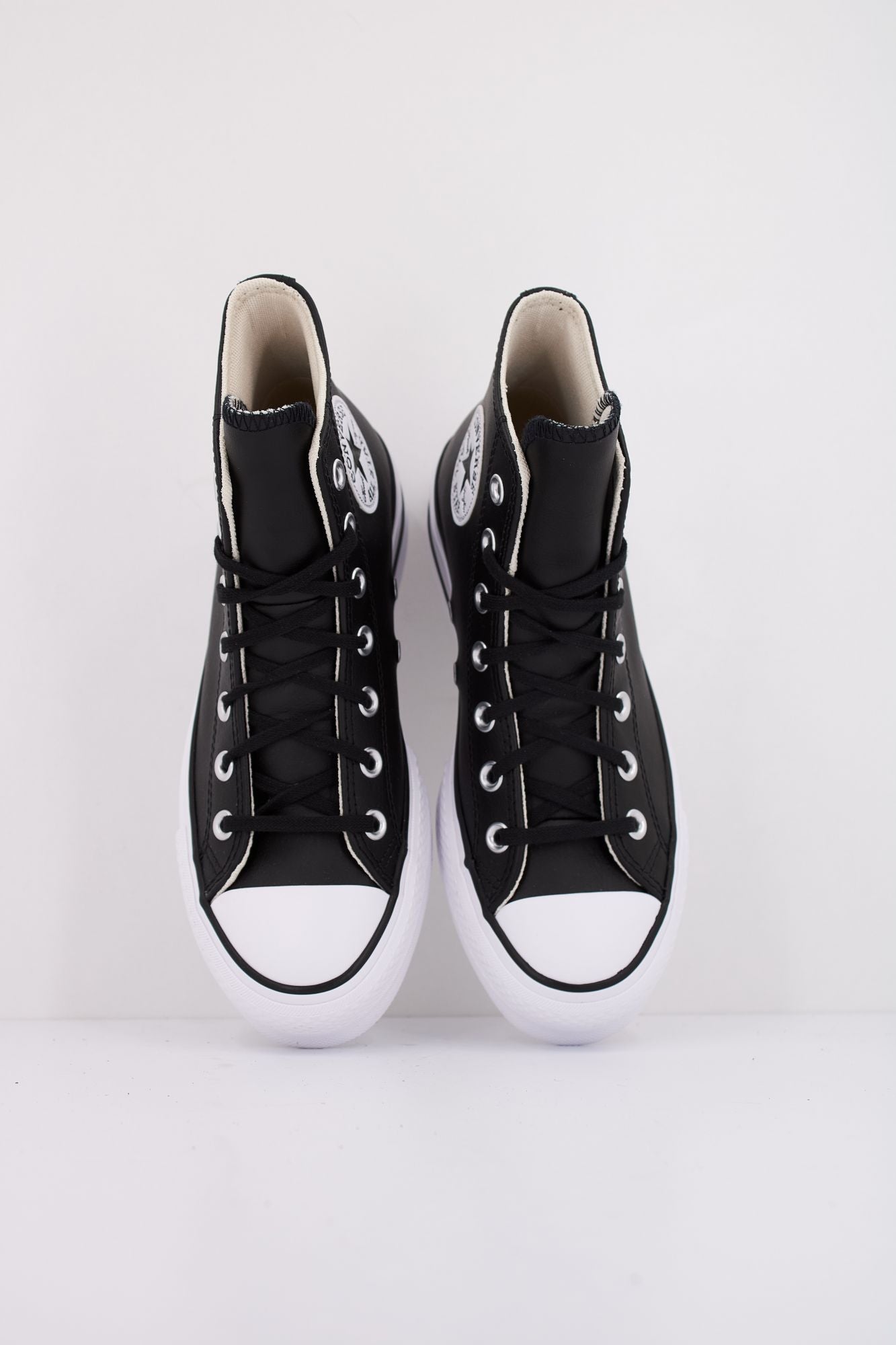 CONVERSE CHUCK TAYLOR ALL STAR PLATFORM LEATHER en color NEGRO (3)